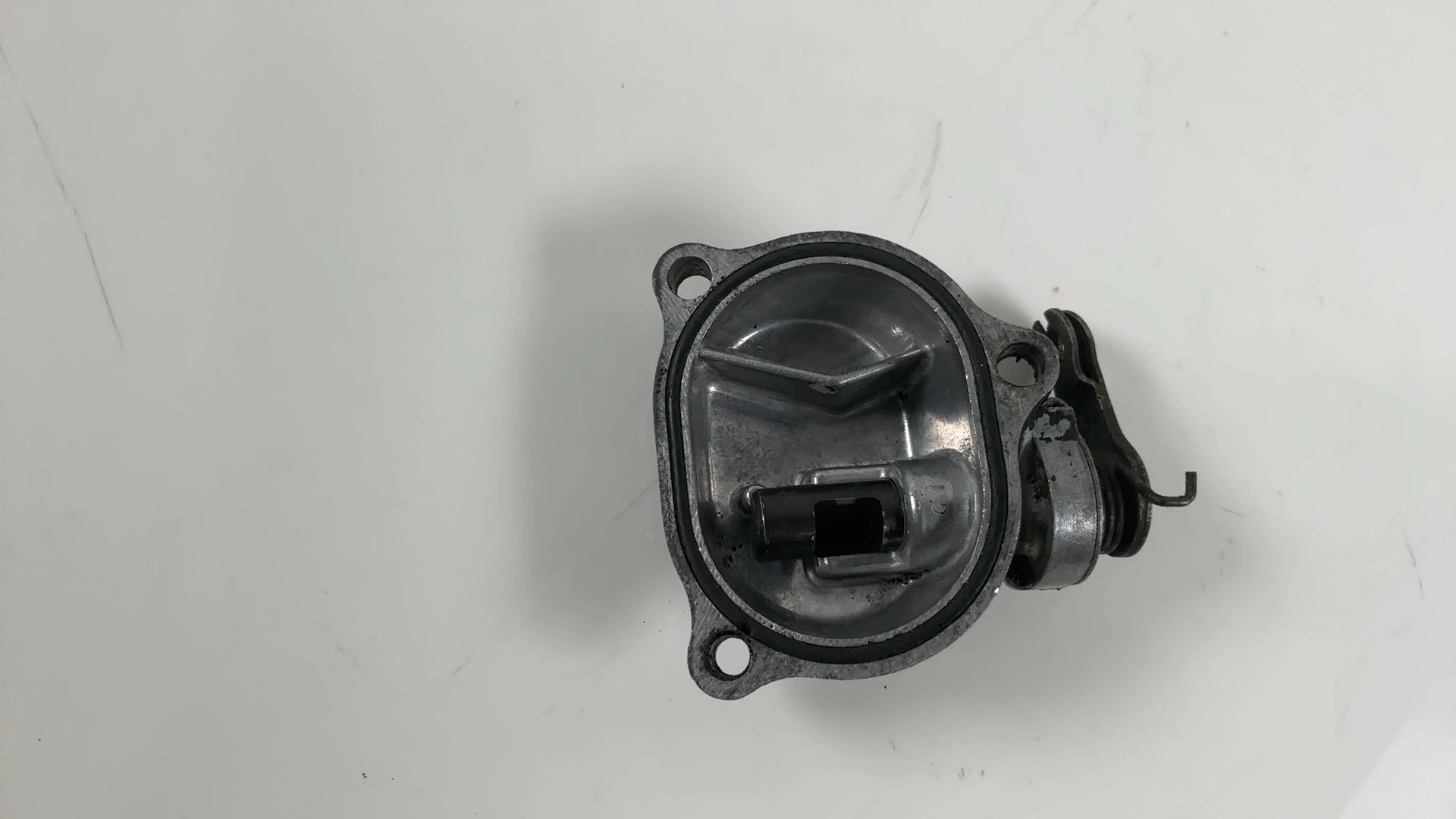 Yamaha AG200 1FE 200cc Exhaust Valve Cylinder Head Cover 1986-87 15A-11186-00-00 - Image 5