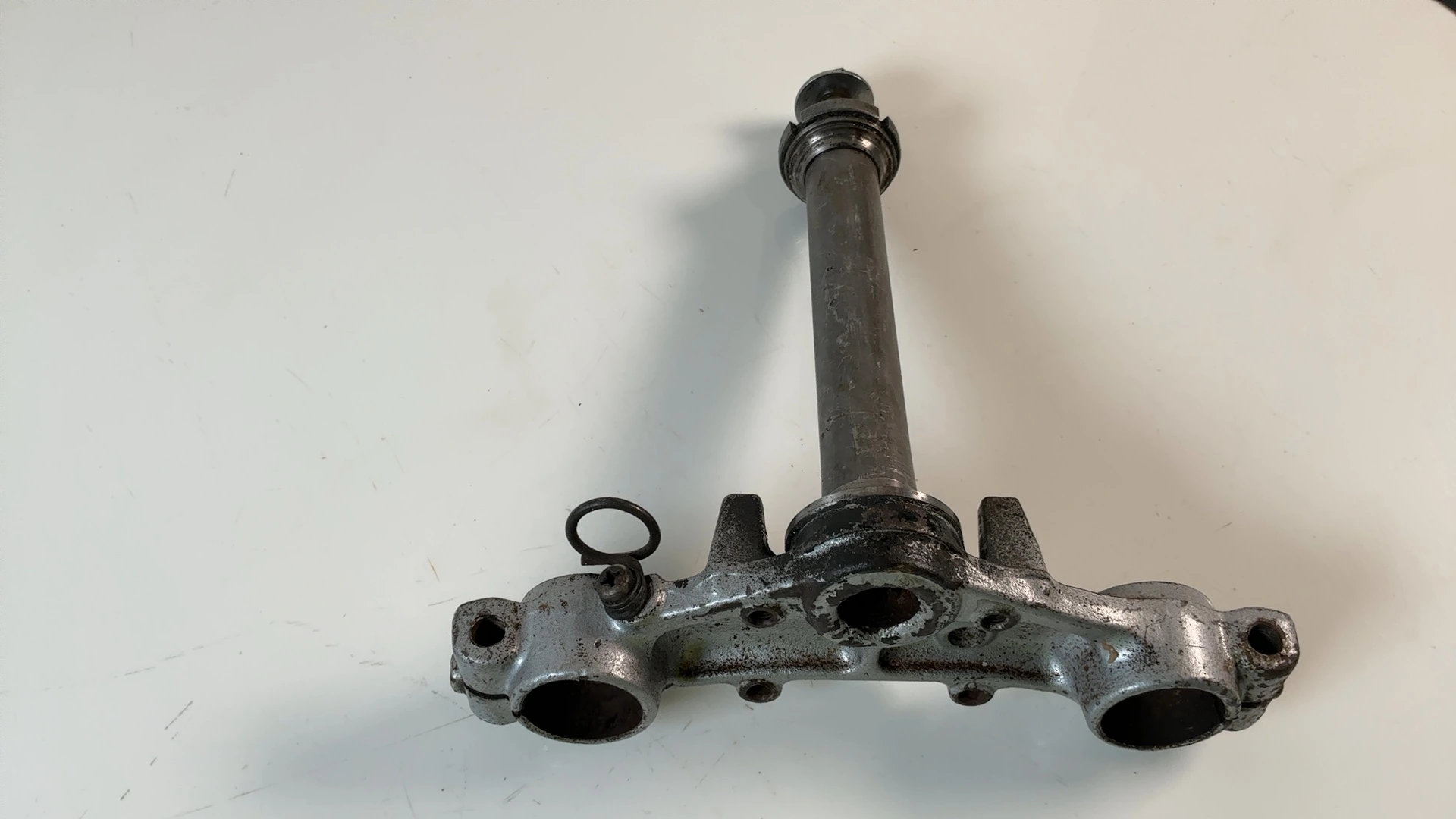 Suzuki TS50ER TS50 50cc Lower Fork Bridge Triple Tree 1979-1983 OEM 51410-26550 - Image 4