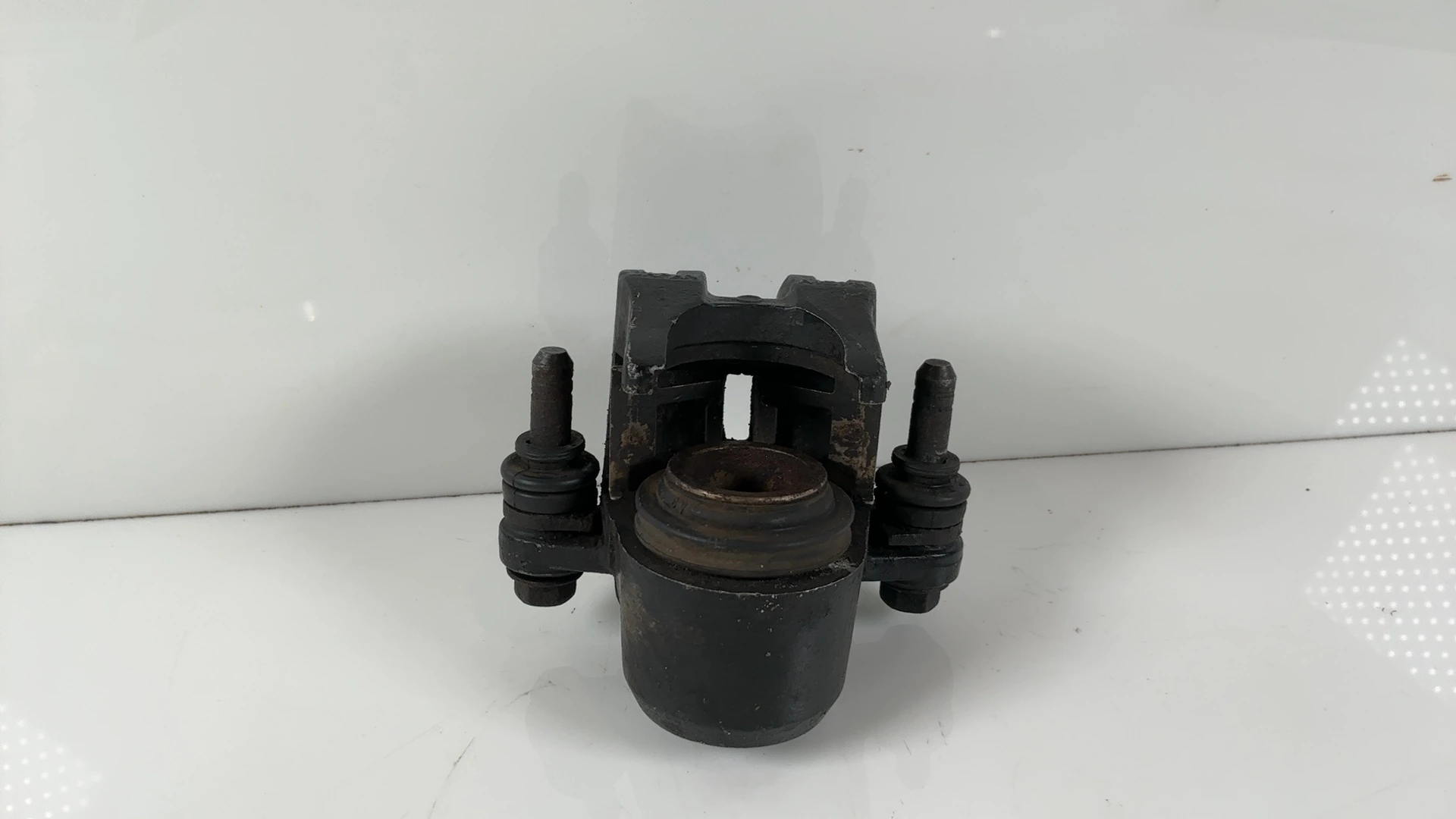Suzuki GS550L GS550 550cc Front Left Brake Caliper 1979-1982 OEM 59300-49053 - Image 2