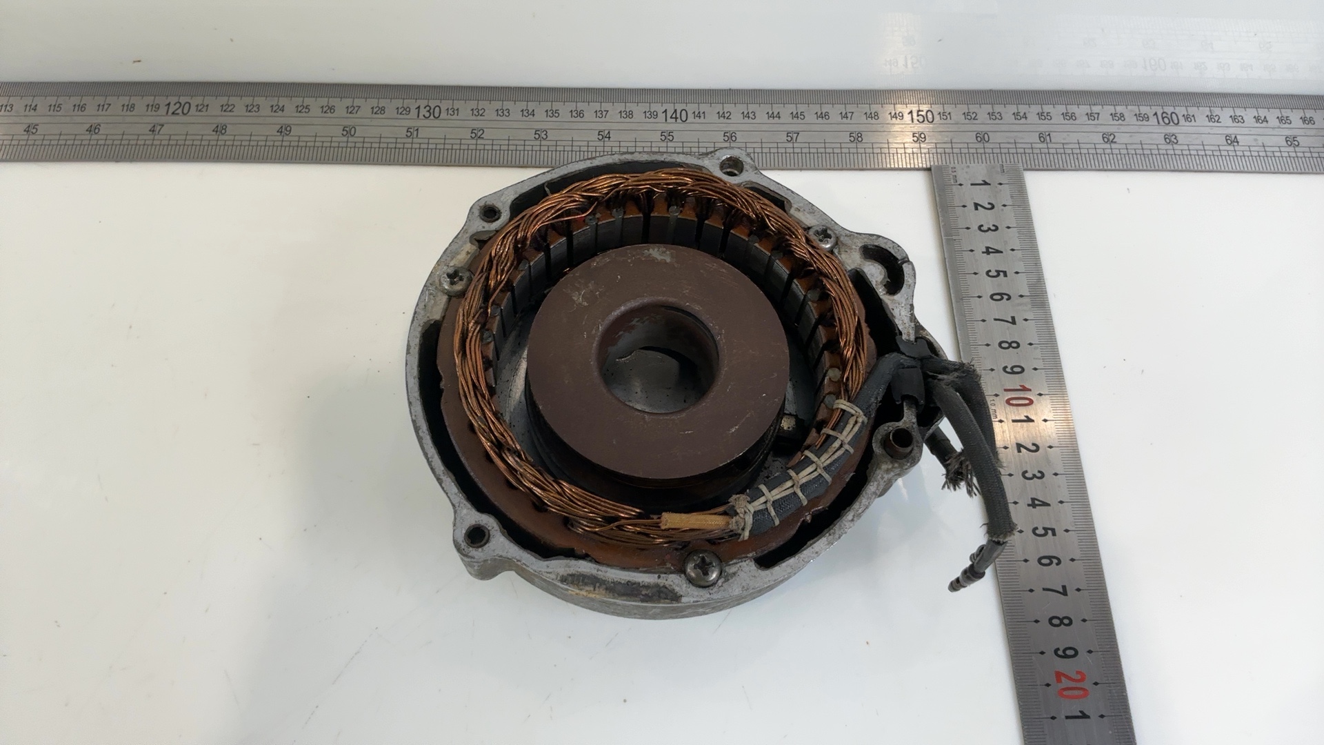 Honda CB400F Super Sport 400 CC Magneto Cover 1975-1977 OEM 11631-377-000 - Image 3