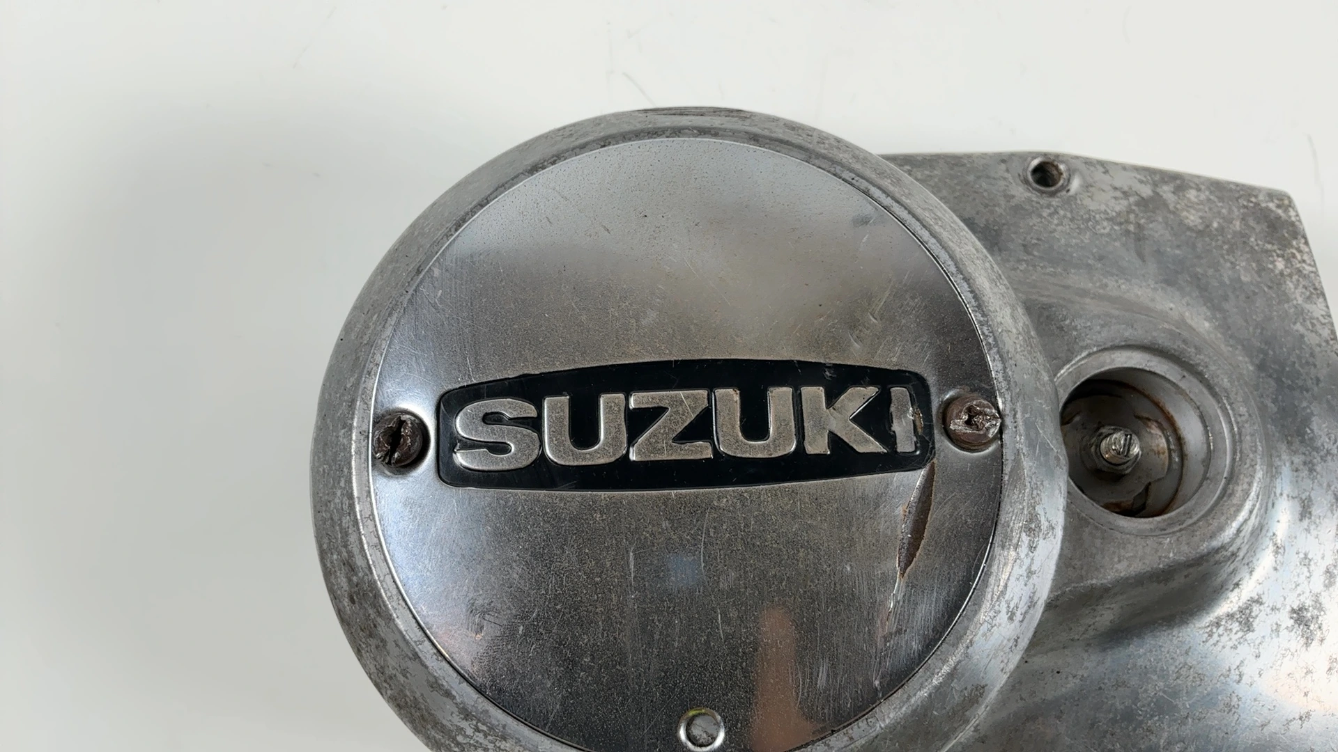 Suzuki GT250 GT250L 250CC Generator Stator Cover 1974 1975 OEM 11351-18100 - Image 4