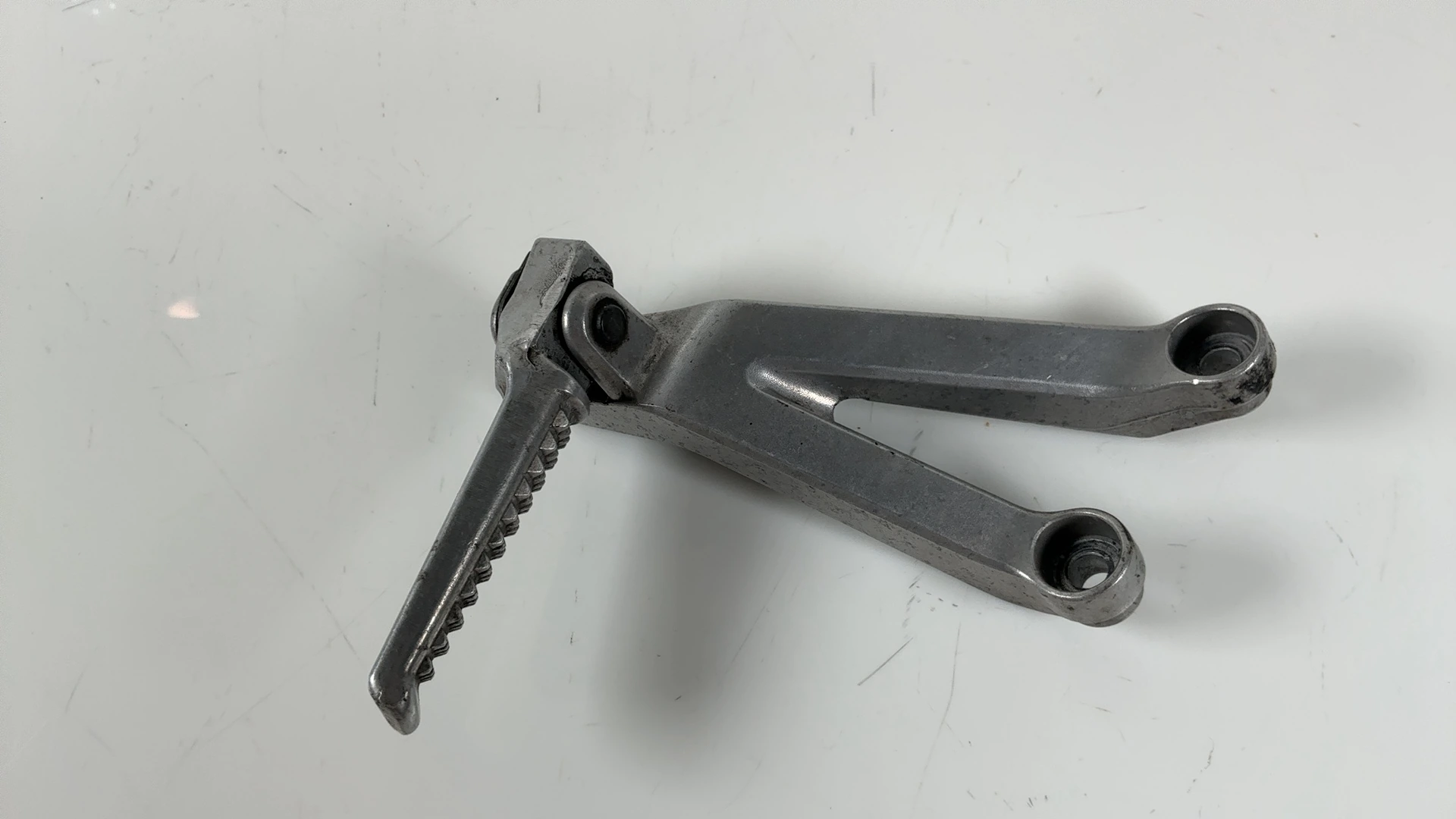 Honda CBR954RR SC50 954cc Left Rear Footrest Bracket 2002-2003 OEM 50750-MCJ-75L - Image 2