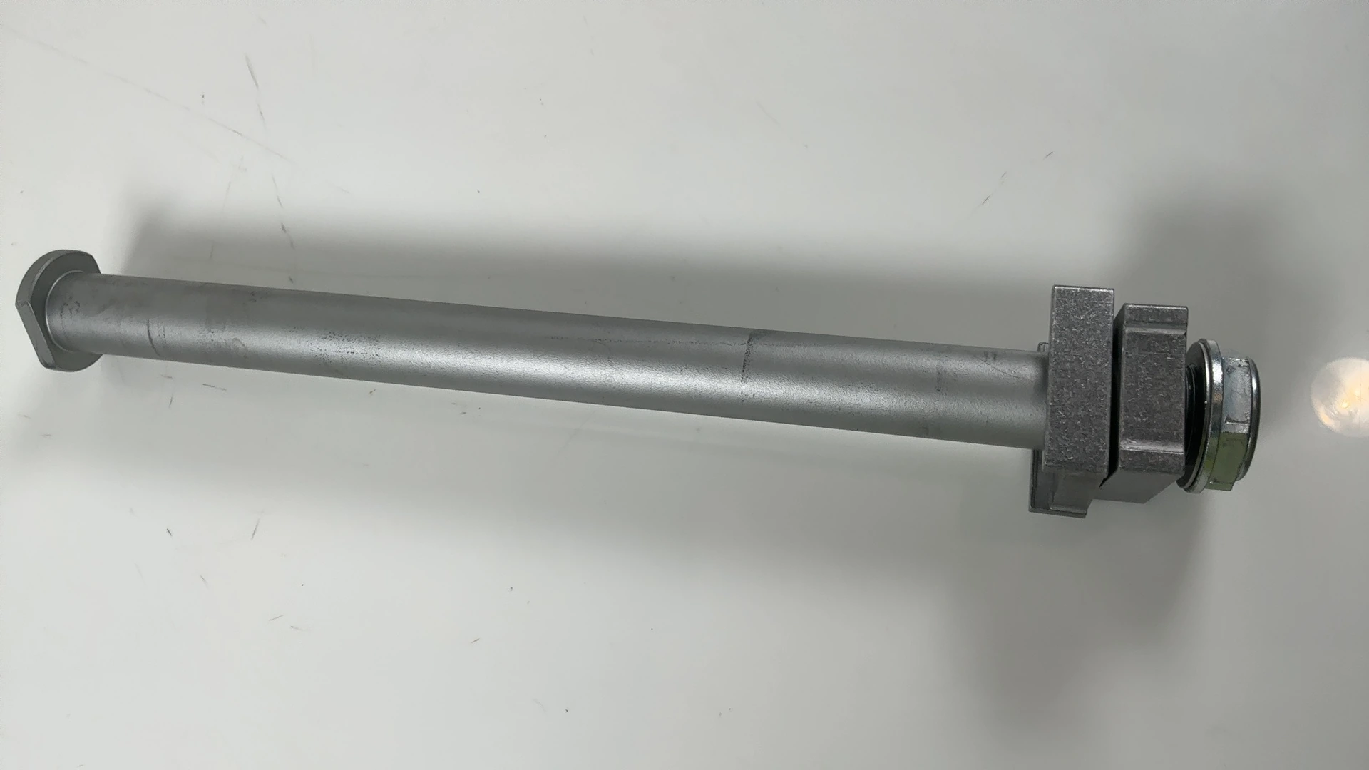 Aprilia RS660 Tuono 660 660cc Rear Wheel Axle Spindle 2021-2026 OEM 2B006173 - Image 2