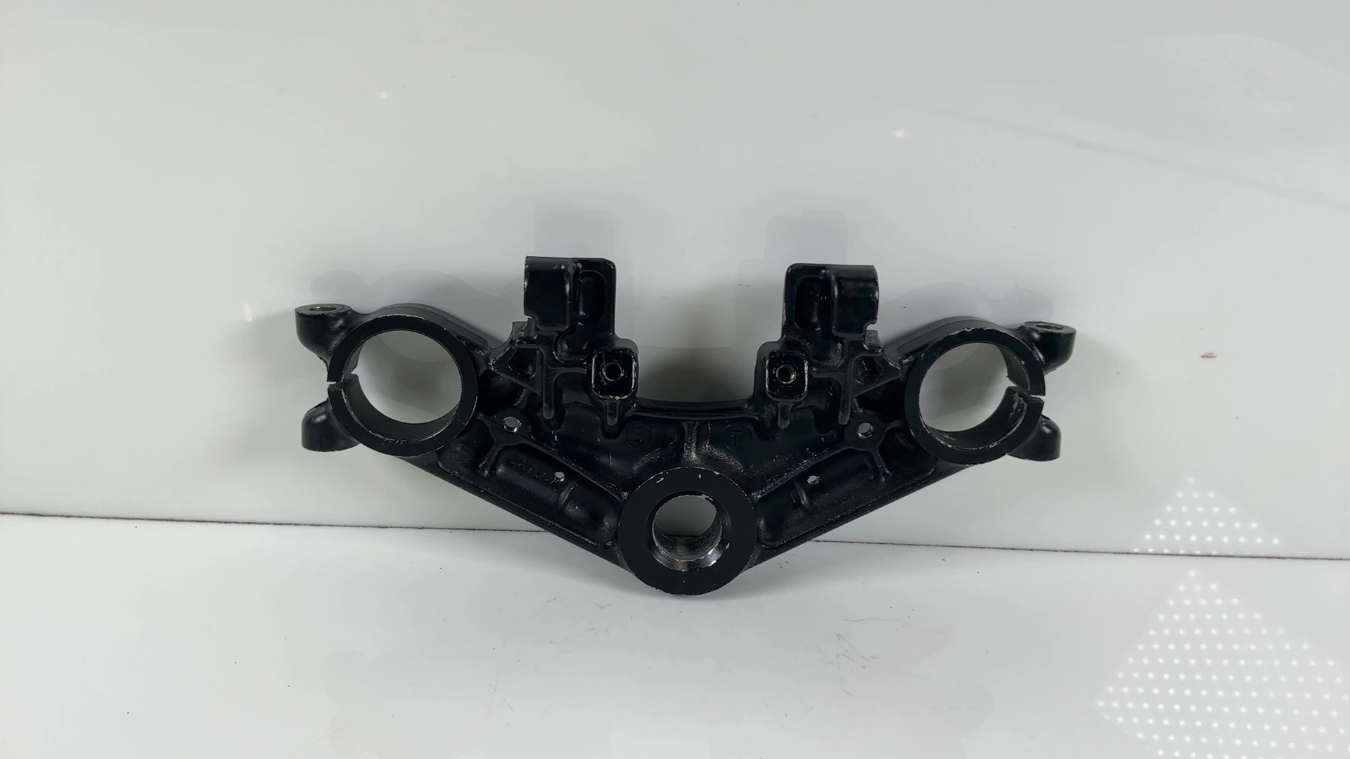 Kawasaki GPz750 ZX750A 750cc Upper Triple Tree Clamp 1983-1985 OEM 44039-1073 - Image 2