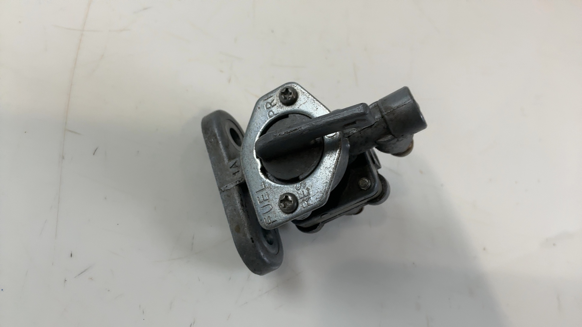 Kawasaki KZ750 Twin 750 cc Fuel Petcock Valve 1976-1983 OEM 51023-1375