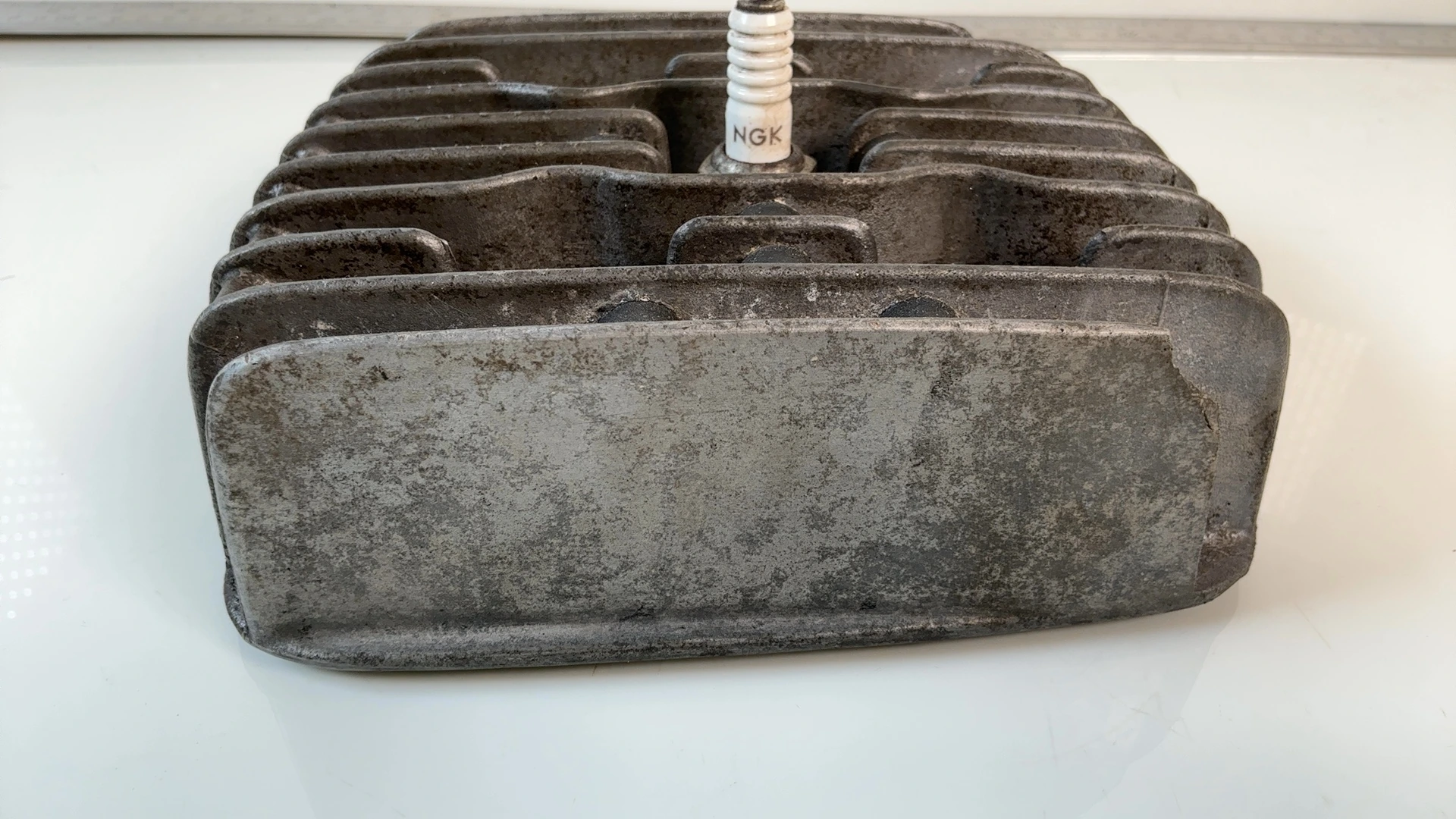 Kawasaki KH125 KH 125 125cc Cylinder Head 1975-1998 OEM 11001-1099 - Image 6