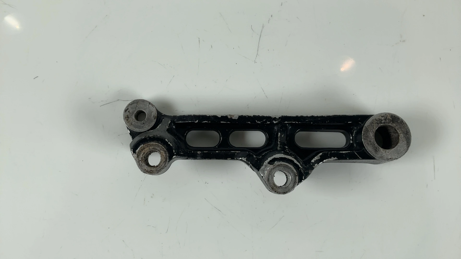 Yamaha FZR1000 1AE 1000cc Rear Brake Caliper Bracket 1987-88 OEM 1AE-25819-00-00 - Image 4