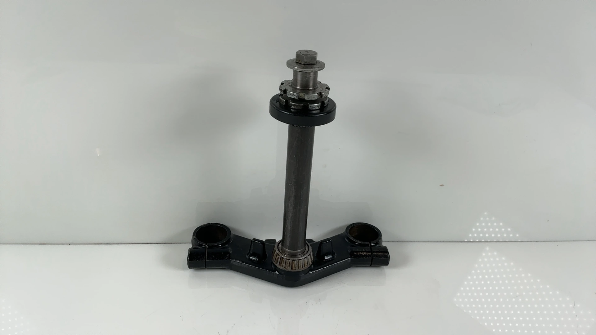 Kawasaki GPz750 ZX750A 750cc Lower Triple Tree Clamp Yoke 1983-85 OEM 44037-1111 - Image 2