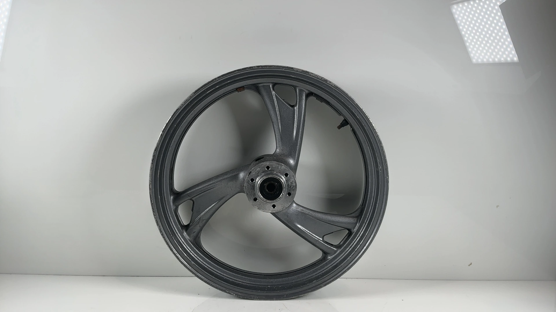 Yamaha TDM850 3VD 850cc Front Wheel Rim 1991-2001 OEM 3VD-25168-00-WG