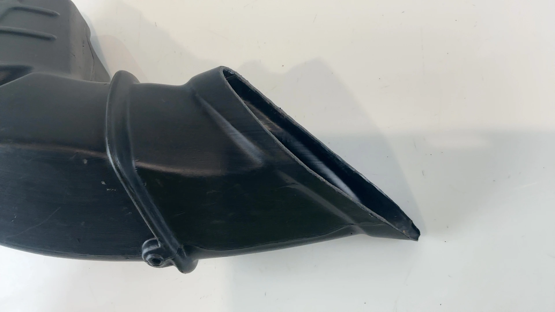Honda CBR1100XX SC35 1100 Air Intake Duct Right 1999-07 OEM 64212-MAT-D00 MAT R - Image 5