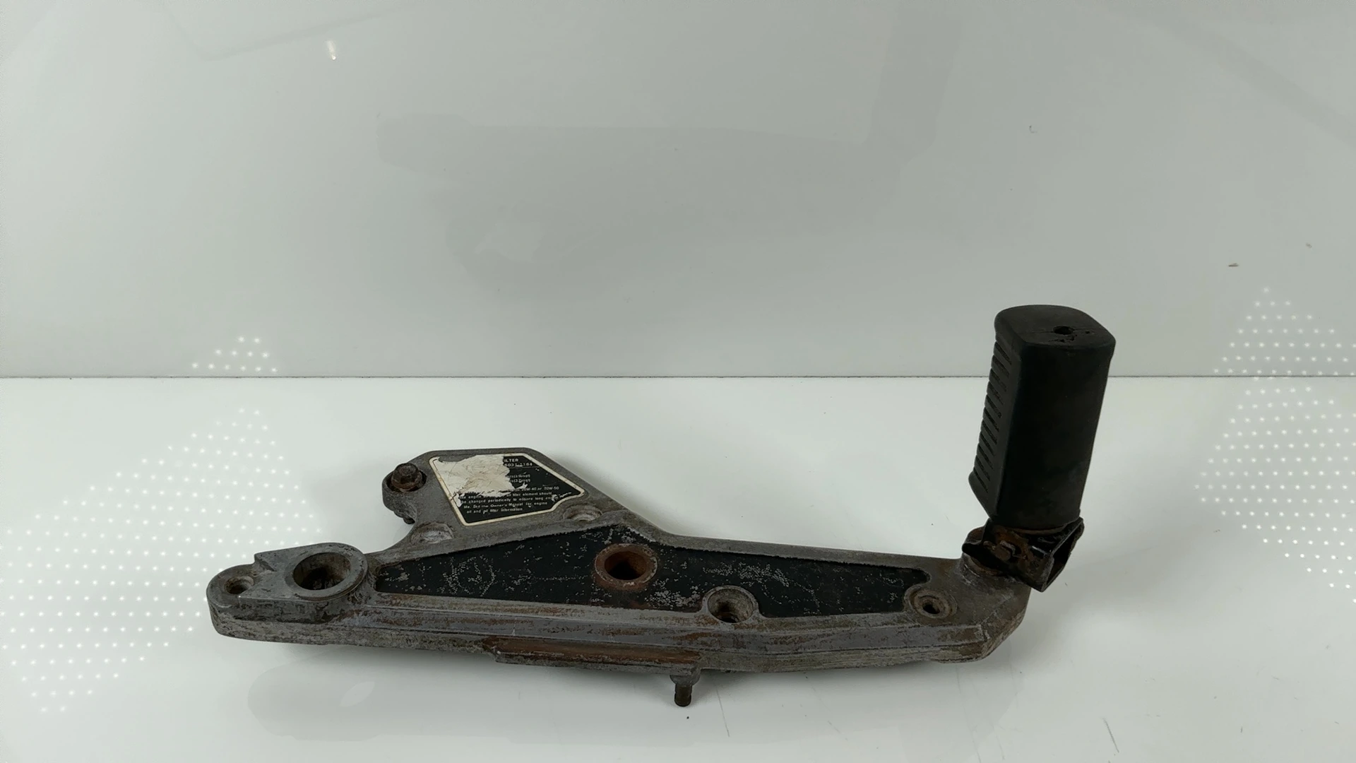 Kawasaki KZ1100 Shaft 1100cc Right Front Footrest Peg Bracket 1981-83 35011-1072 - Image 1