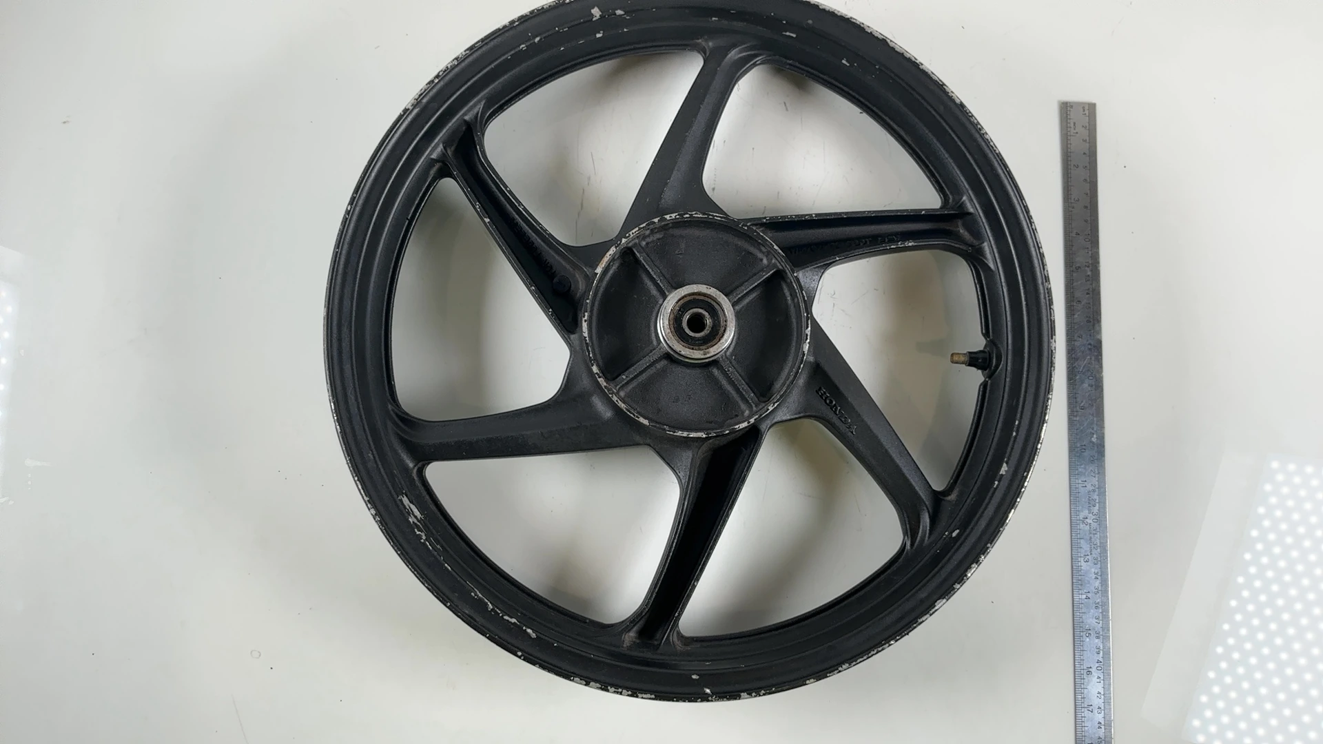 Honda CBF 125 JC40 125cc Rear Wheel Rim 2009-2015 OEM 42650-KWF-900ZA - Image 3