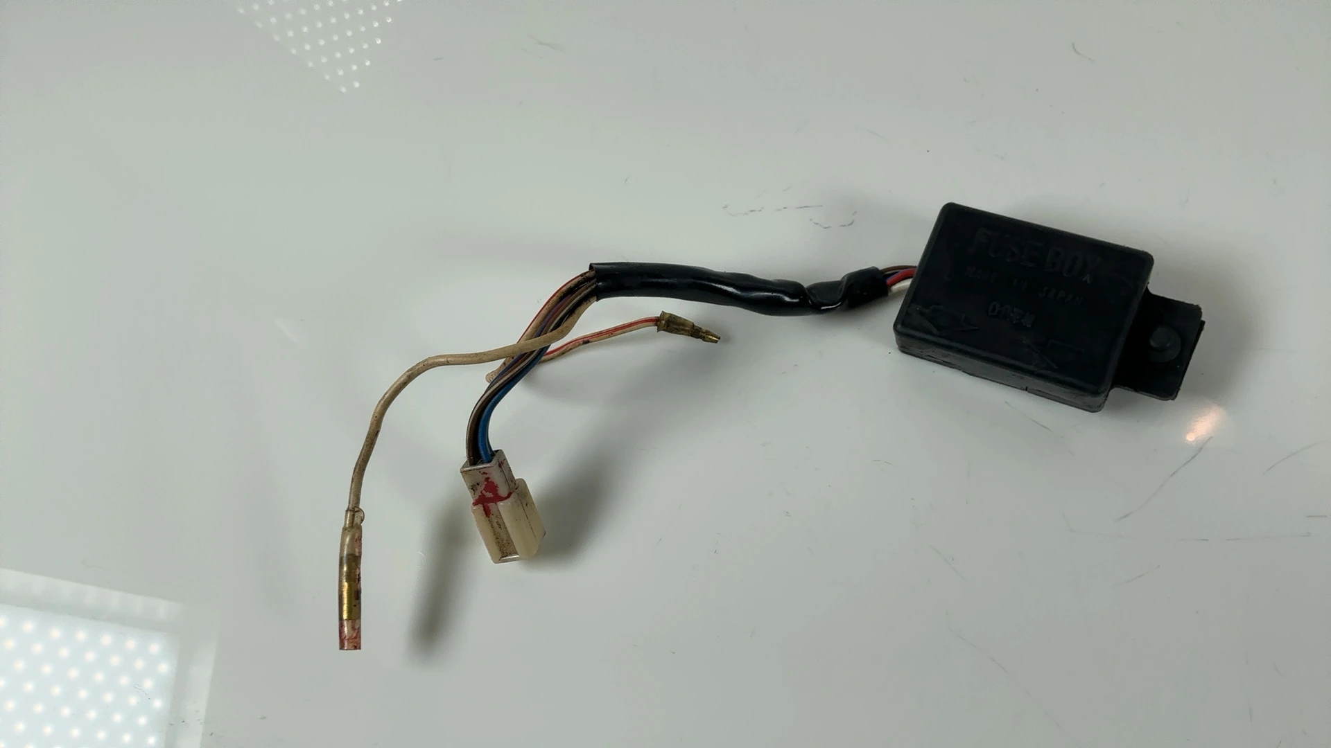 Kawasaki KZ650 B C D 650cc Fuse Box 1977-1980 OEM 26004-035 - Image 2
