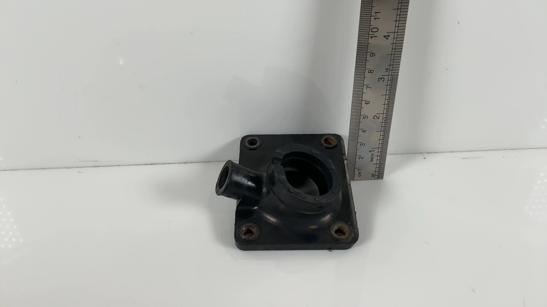 YAMAHA RD125LC 10V 125cc Intake Inlet Manifold Boot 1982-84 OEM 10V-13565-01-00 - Image 3