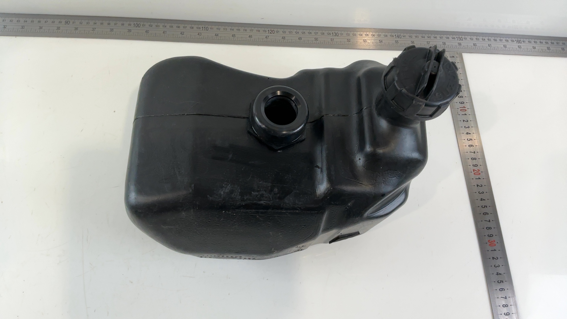 Suzuki Katana AY50 50cc Fuel Tank Petrol Gas Reservoir 1997-2006 OEM 44111-35E00 - Image 3