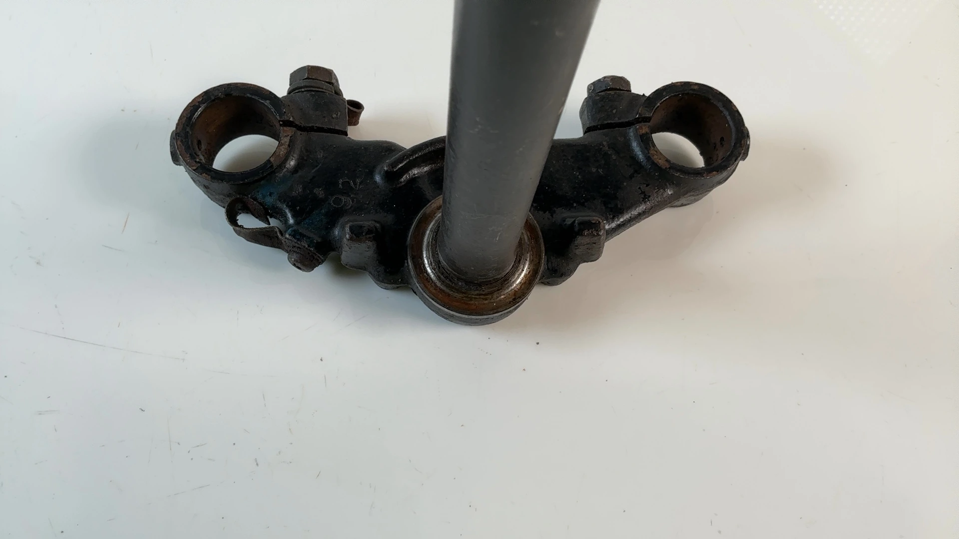 Suzuki GN125 GN 125 CC Lower Fork Bridge Yoke 1982-2001 OEM 51410-05300 - Image 6