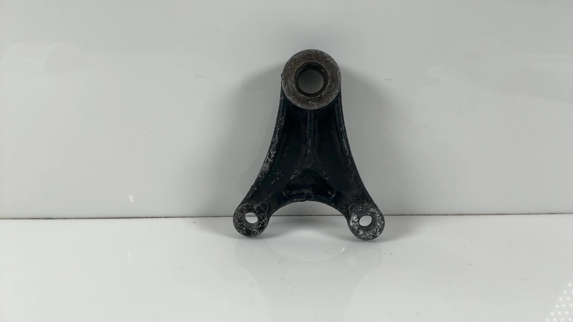 Suzuki GS750 GS750B 750CC Rear Brake Caliper Mount Bracket 1977-1979 OEM 69721-47011 - Image 1