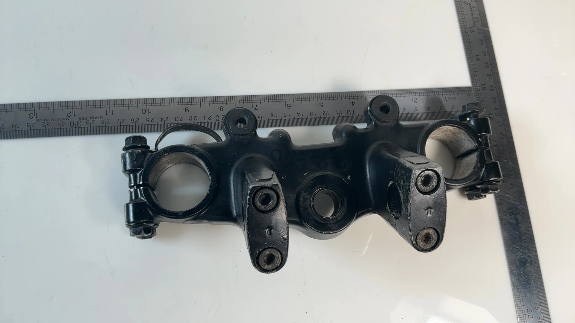 Kawasaki KLR650 KL650A 650 Upper Fork Bridge Yoke Clamp 1987-2007 OEM 44039-1160 - Image 4