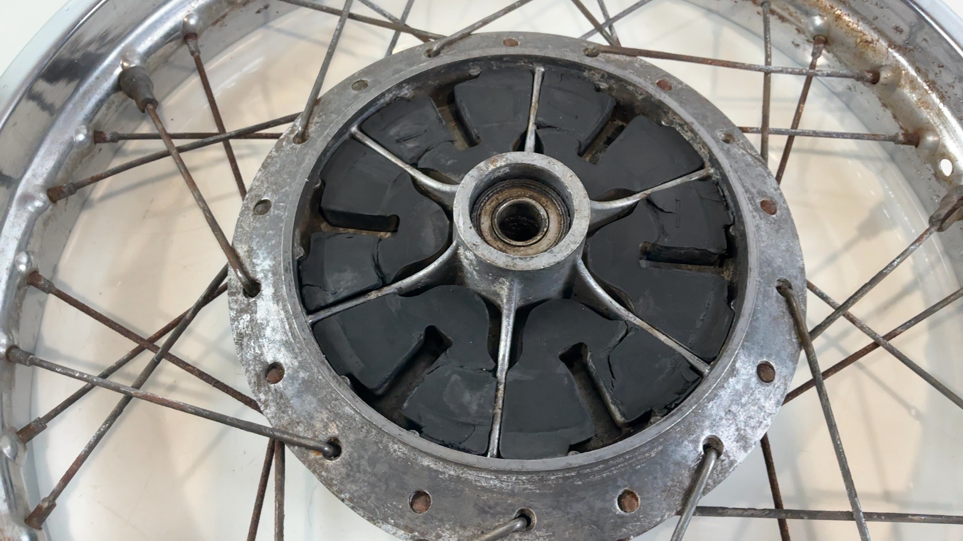 Suzuki GT250 GT 250 250cc Rear Wheel Rim 1973-1977 OEM 64110-11001 - Image 4