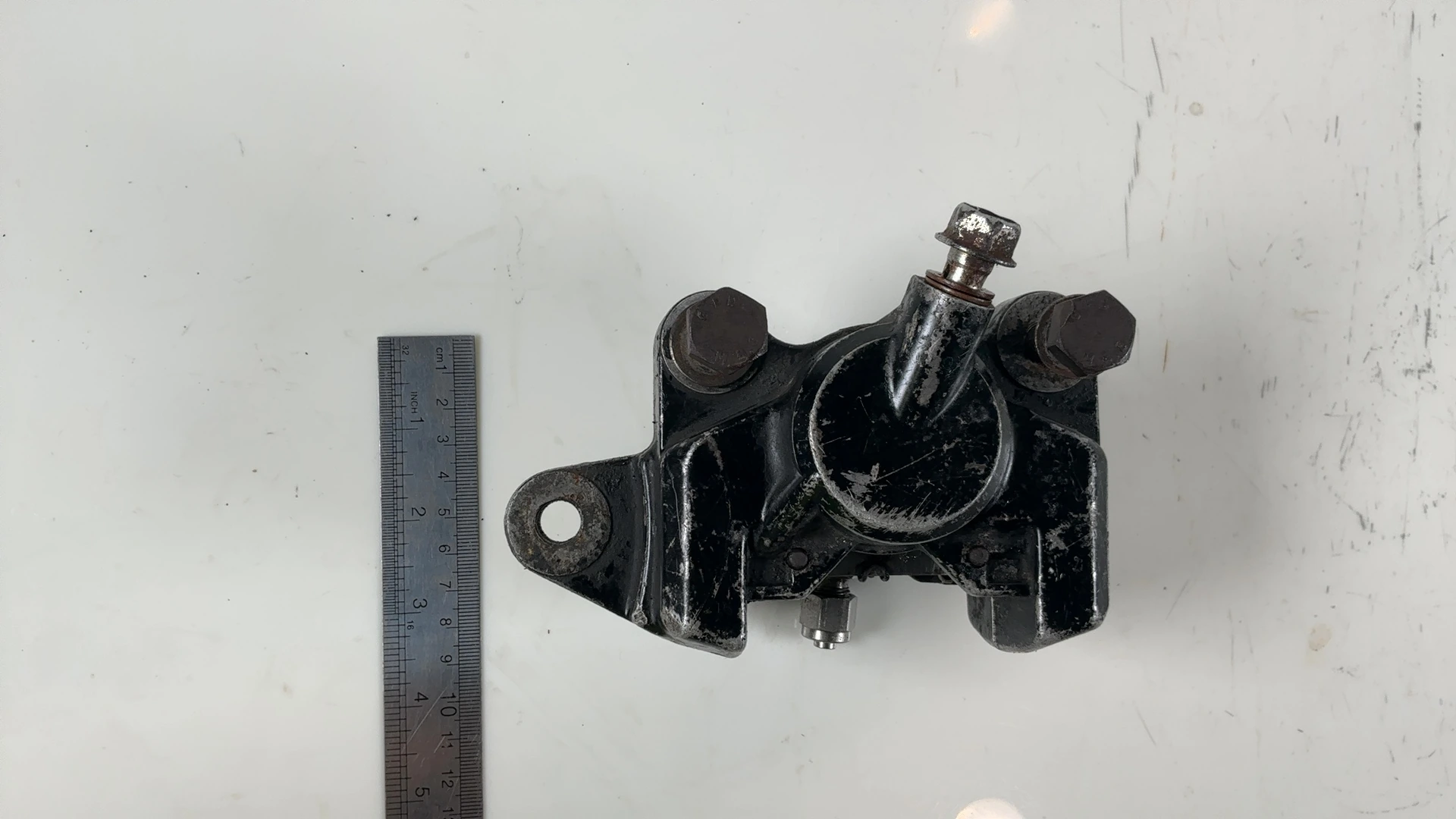 Suzuki GSX400F GSX400 400cc Rear Brake Caliper 1980 1981 OEM 69100-05C31 - Image 4