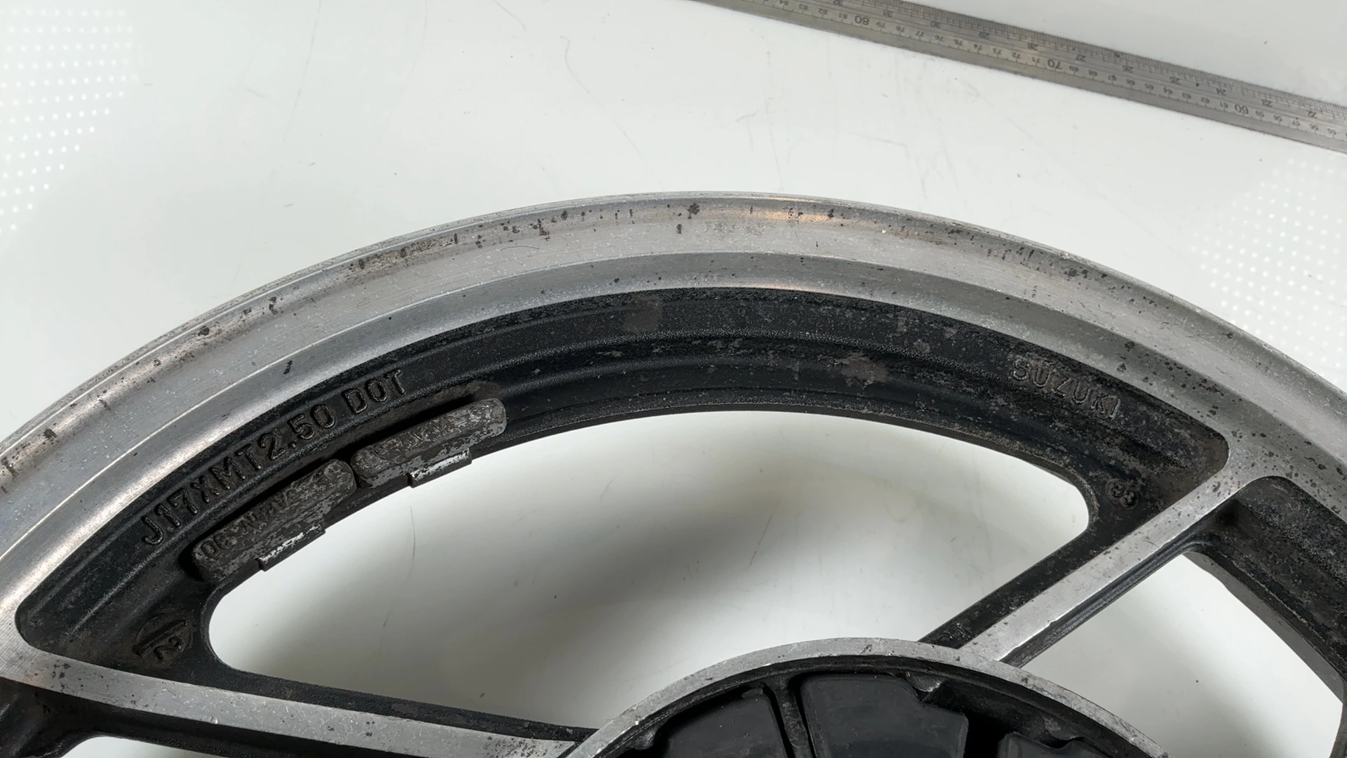 Suzuki GSX750 ES GR72A 750cc Rear Wheel Rim 1983-1986 OEM 64111-31300-291 - Image 6