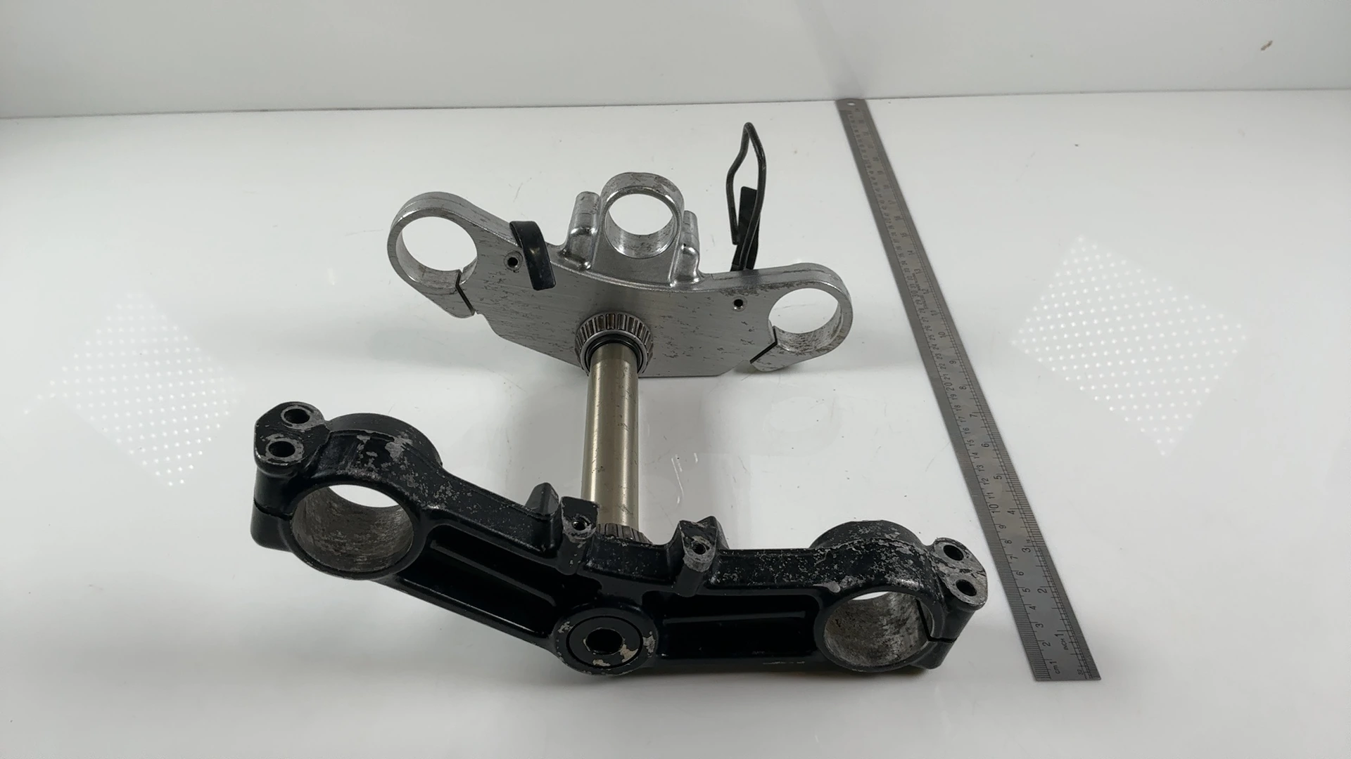 Kawasaki Ninja ZX6R ZX600F 600cc Triple Tree Clamp Set 1995-1997 OEM 44037-1330 - Image 3