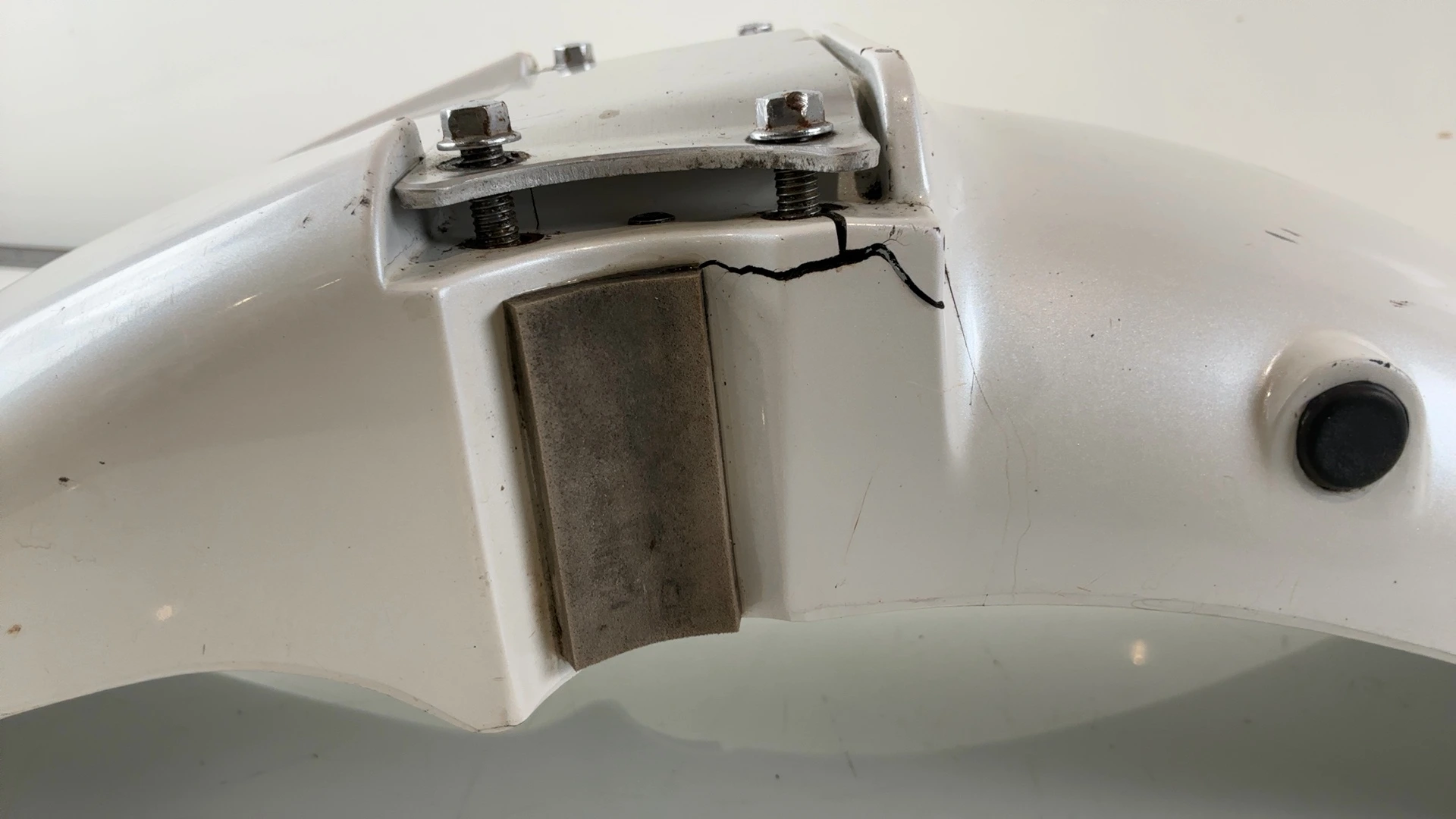 Yamaha FZR600 FZR600R 600 cc Front Fender Mudguard 1989-1999 OEM 3FH-21510-00-GE - Image 8