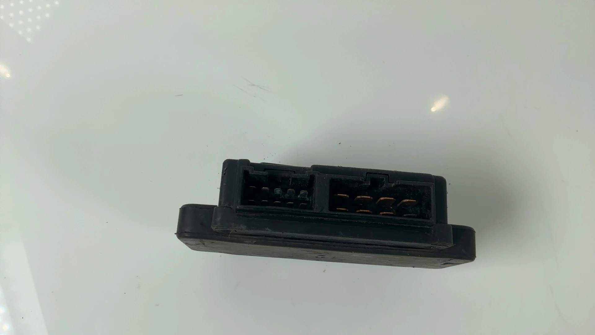 Kawasaki GPZ600R ZX600A 600 CC Fuse Box Junction Box 1988-1990 OEM 26021-1063 - Image 4
