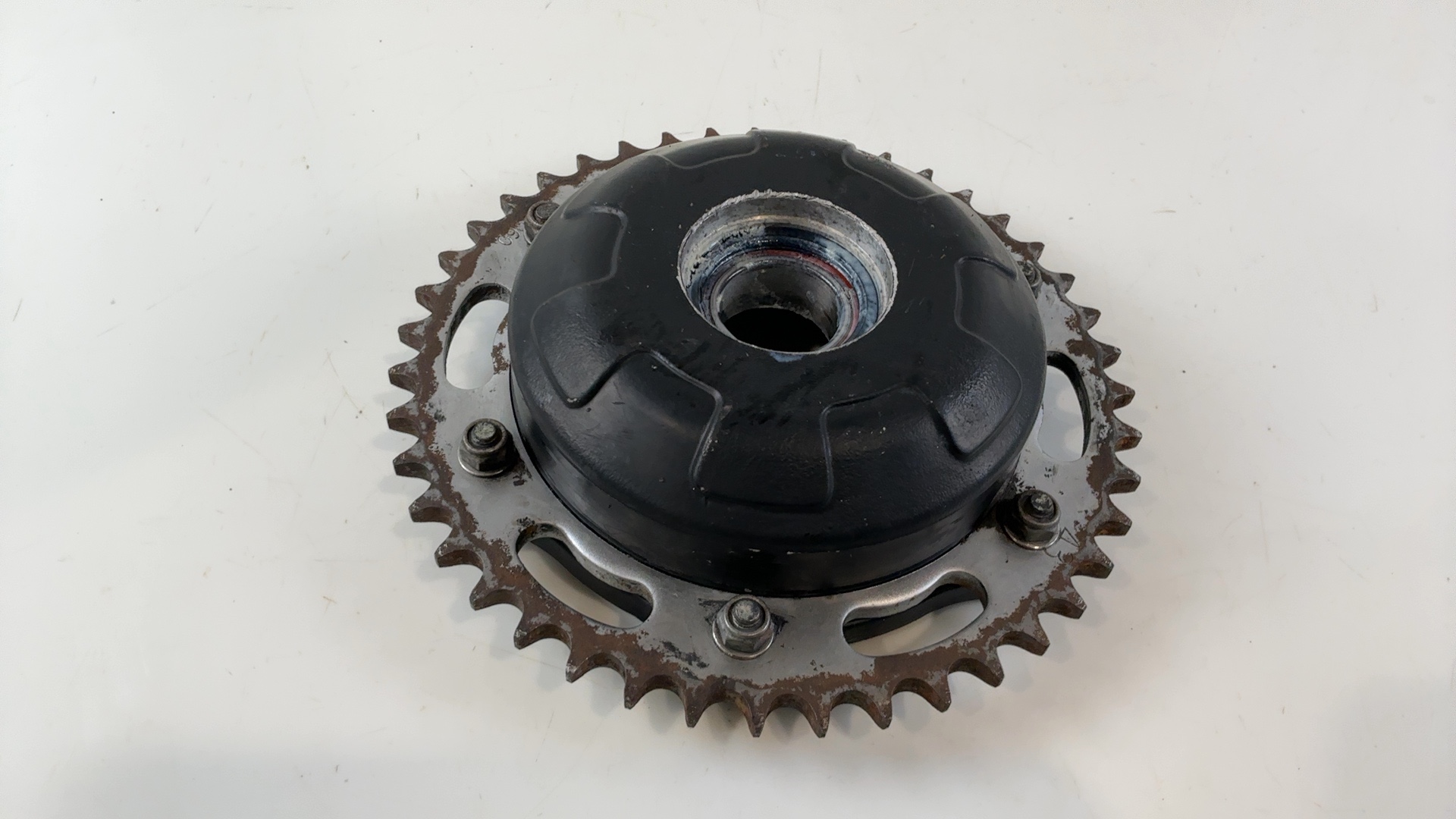 Triumph Sprint ST 955i 955 Rear Wheel Cush Drive Sprocket Hub 1997-2004 T2012385