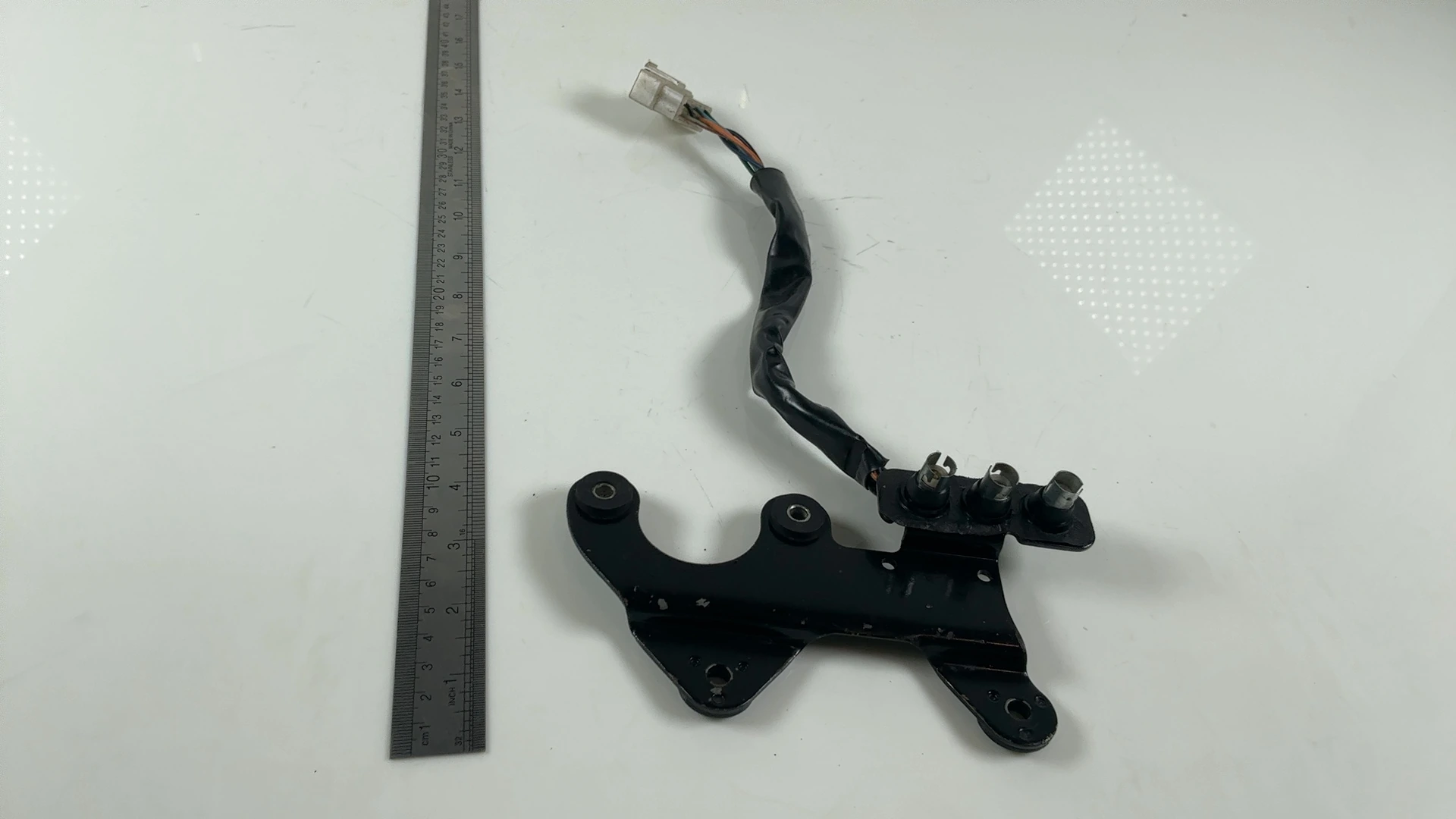 Honda Twinstar CM200T 200cc Speedometer Gauge Mount Bracket 1980-82 37211-465-00 - Image 4