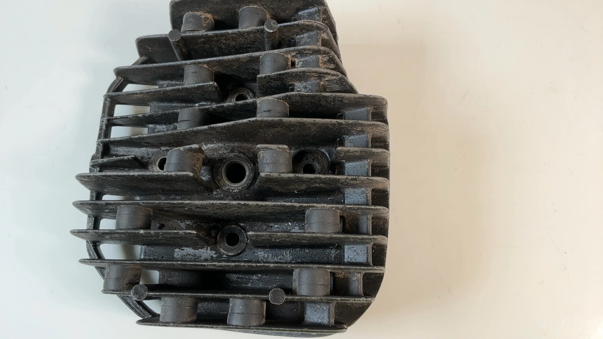 Kawasaki KE175 KE175D 175cc Cylinder Head 1980-1982 OEM 11001-1034 - Image 7