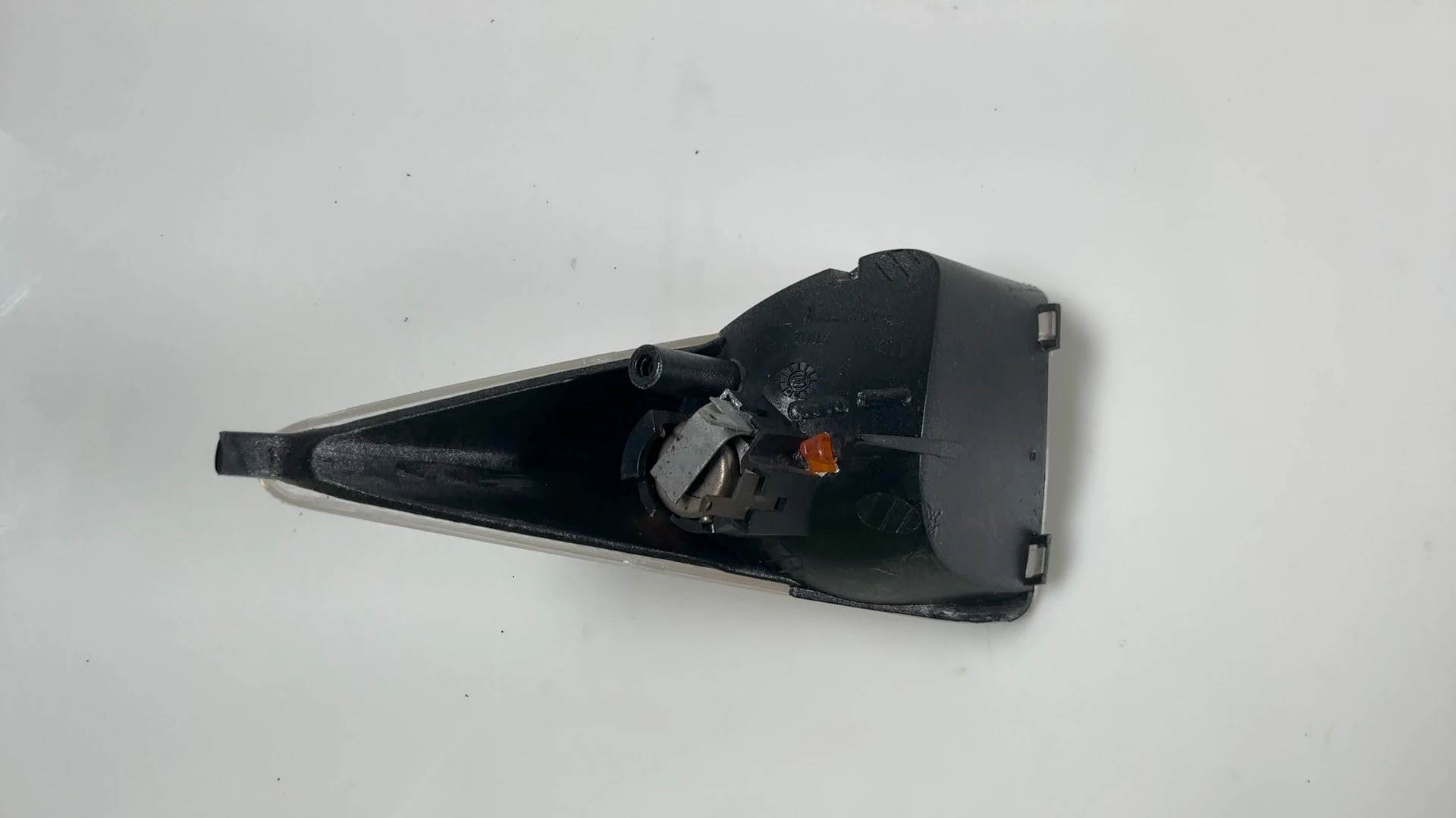 Peugeot Speedfight 2 50cc Rear Left Indicator Light 1997-2009 OEM 743095 - Image 7