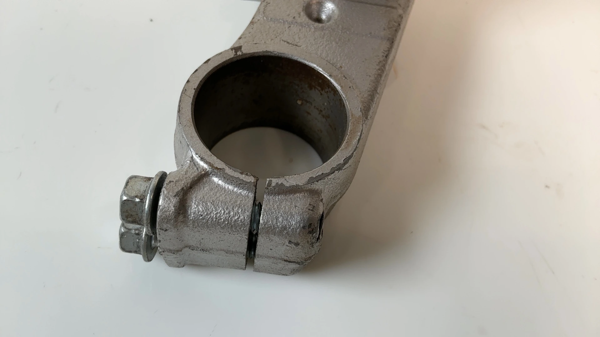 Suzuki Bandit GSF600 GSF600S 600cc Lower Triple Tree 2000-2004 OEM 51410-31F00 - Image 9