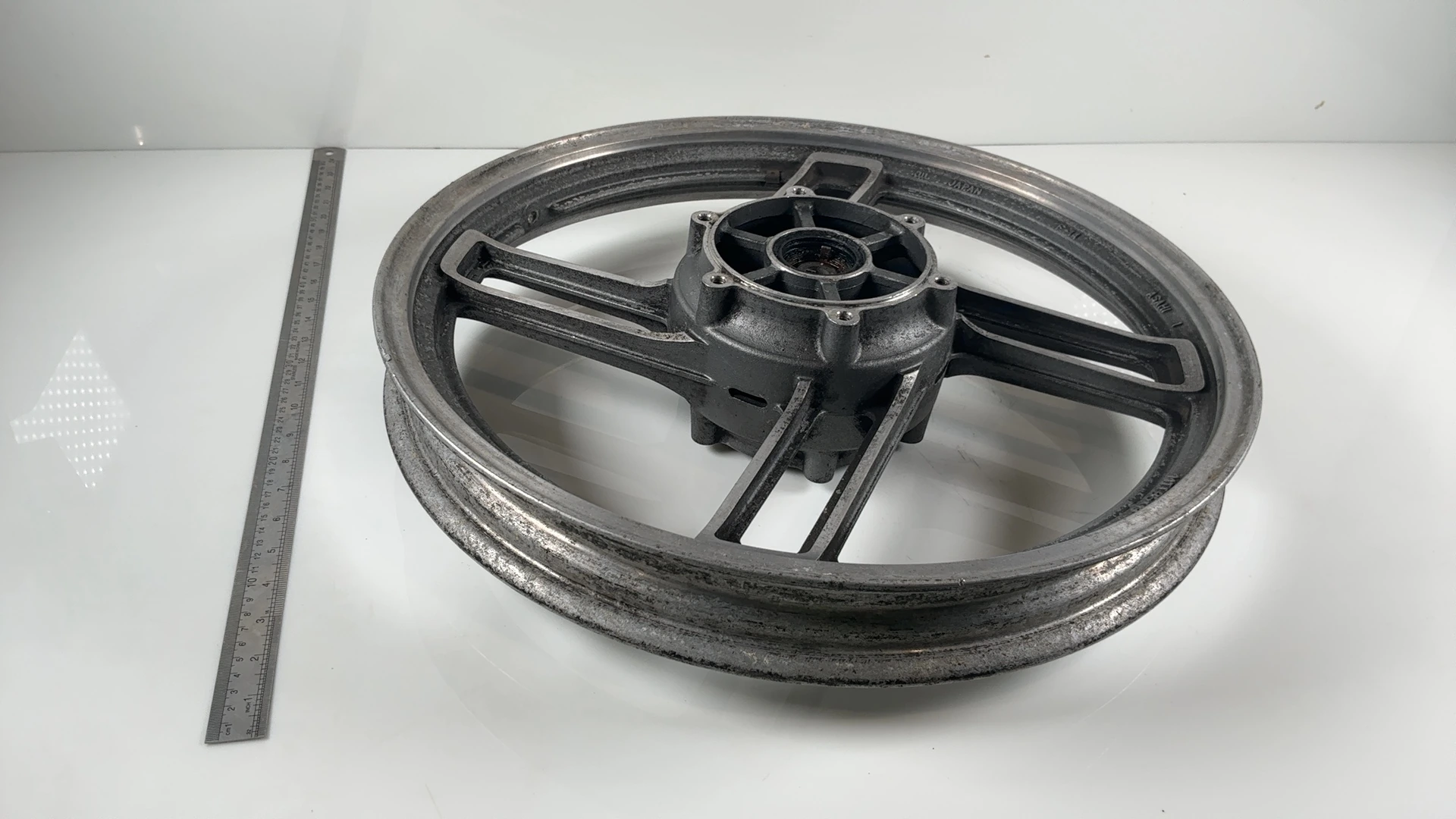 Yamaha Seca Turbo XJ650 650cc Front Wheel Rim 1982 1983 OEM 16G-25168-20 - Image 4