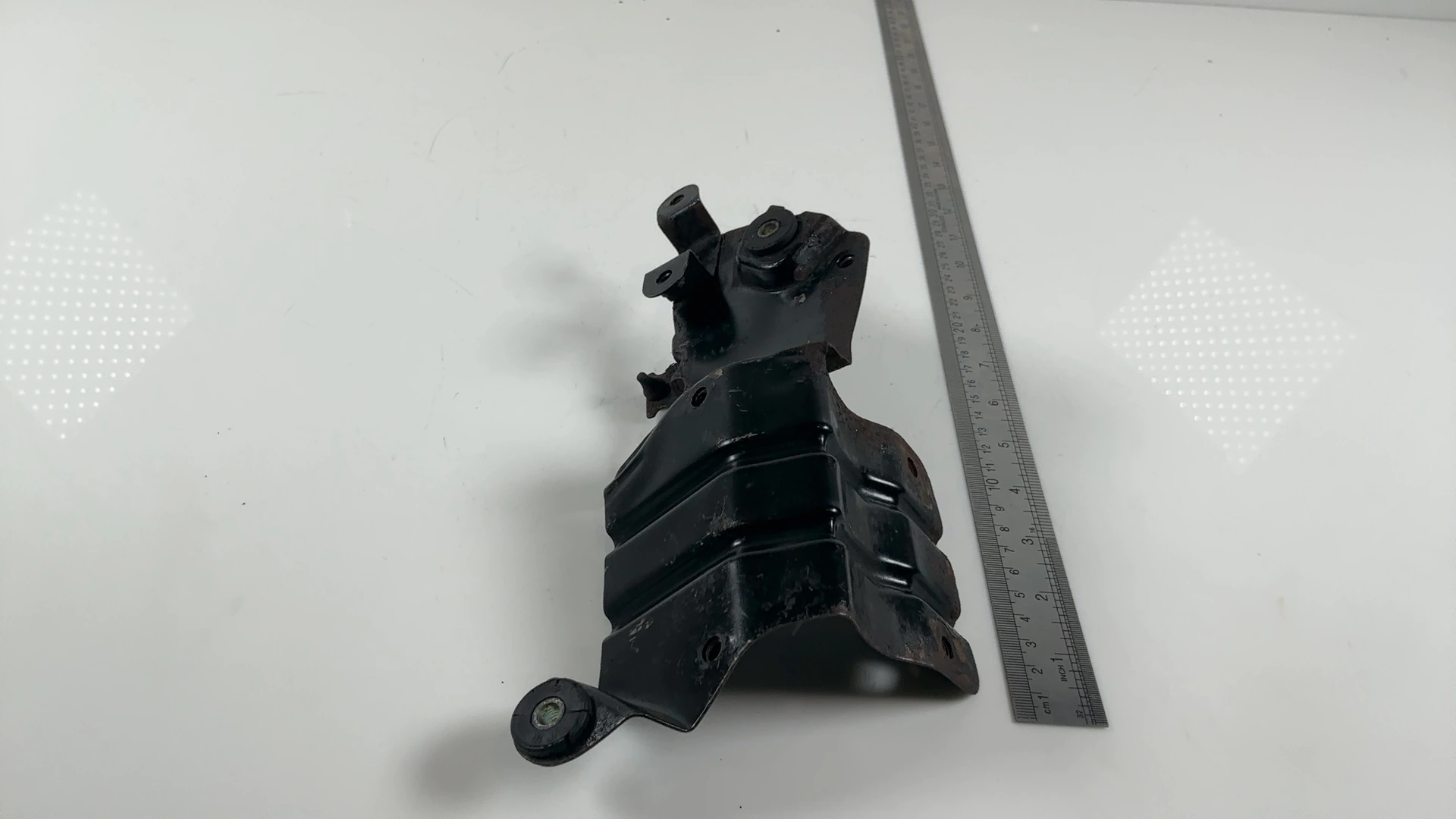 Suzuki GS700E GS700 700cc Electrical Panel Bracket 1984 1985 OEM 47410-31300 - Image 3