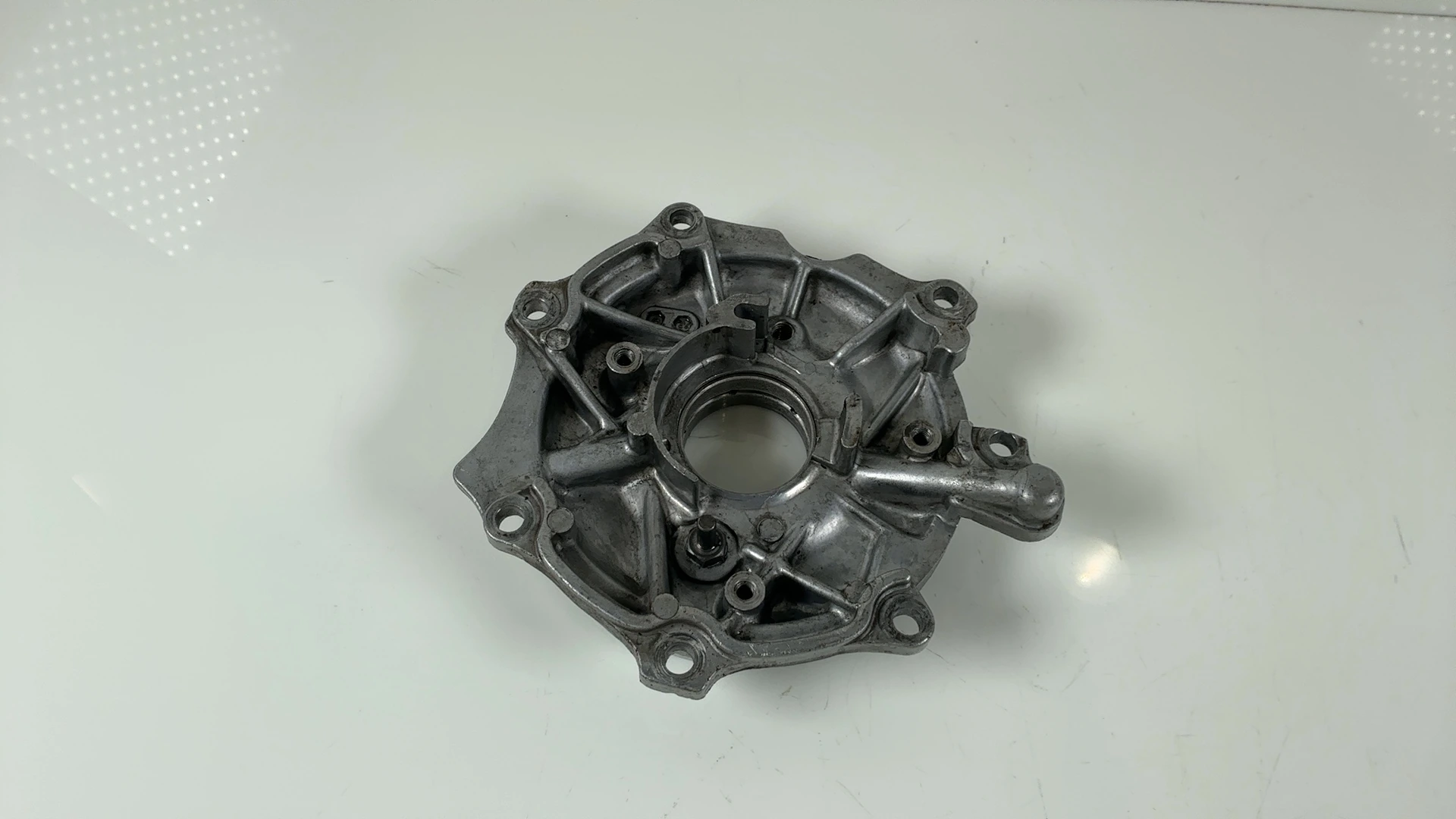 Honda CX500 Custom CX500C 500cc Crankshaft Holder Cap 1980-81 OEM 11140-415-000 - Image 5