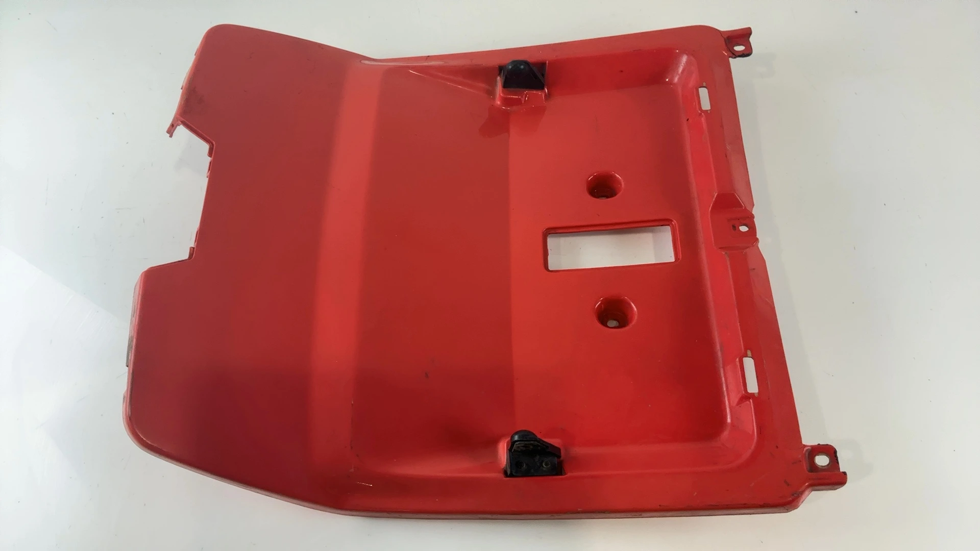 Yamaha Riva Beluga CV50 50 CC Inner Leg Shield Trunk Panel 1981-90 OEM 5G6-W2833