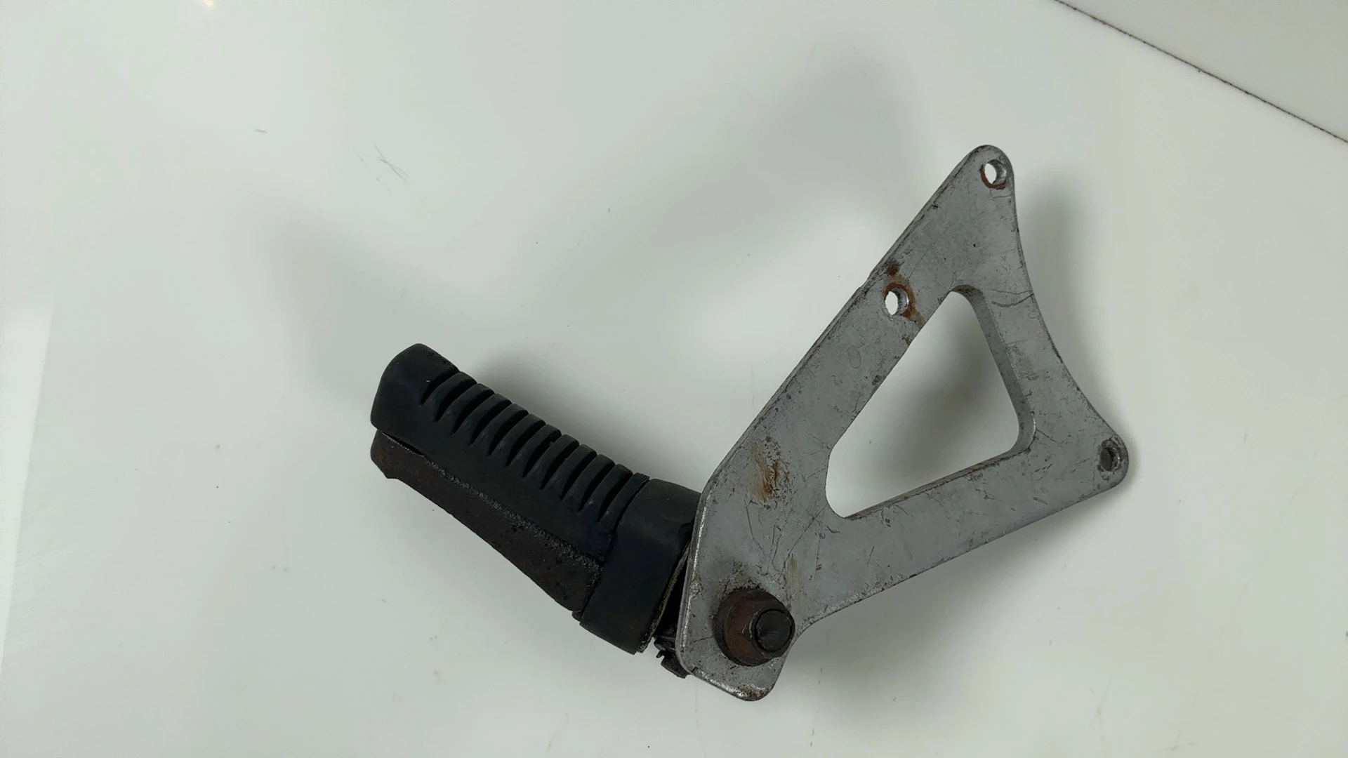 Suzuki RG125 Gamma 125cc Left Rear Footpeg Rest Bracket 1985-91 OEM 43750-36A01 - Image 4