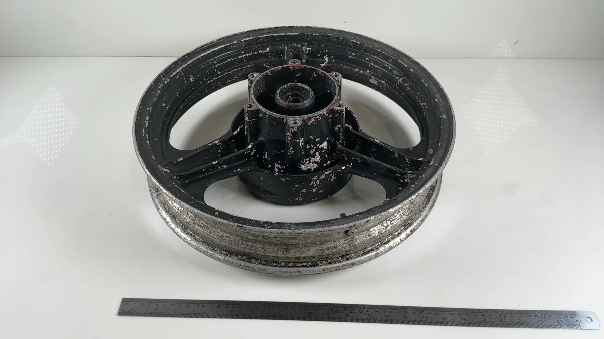 Kawasaki GPz750 ZX750A 750cc Rear Wheel Rim 1983-1985 OEM 41073-1216-J9 - Image 5