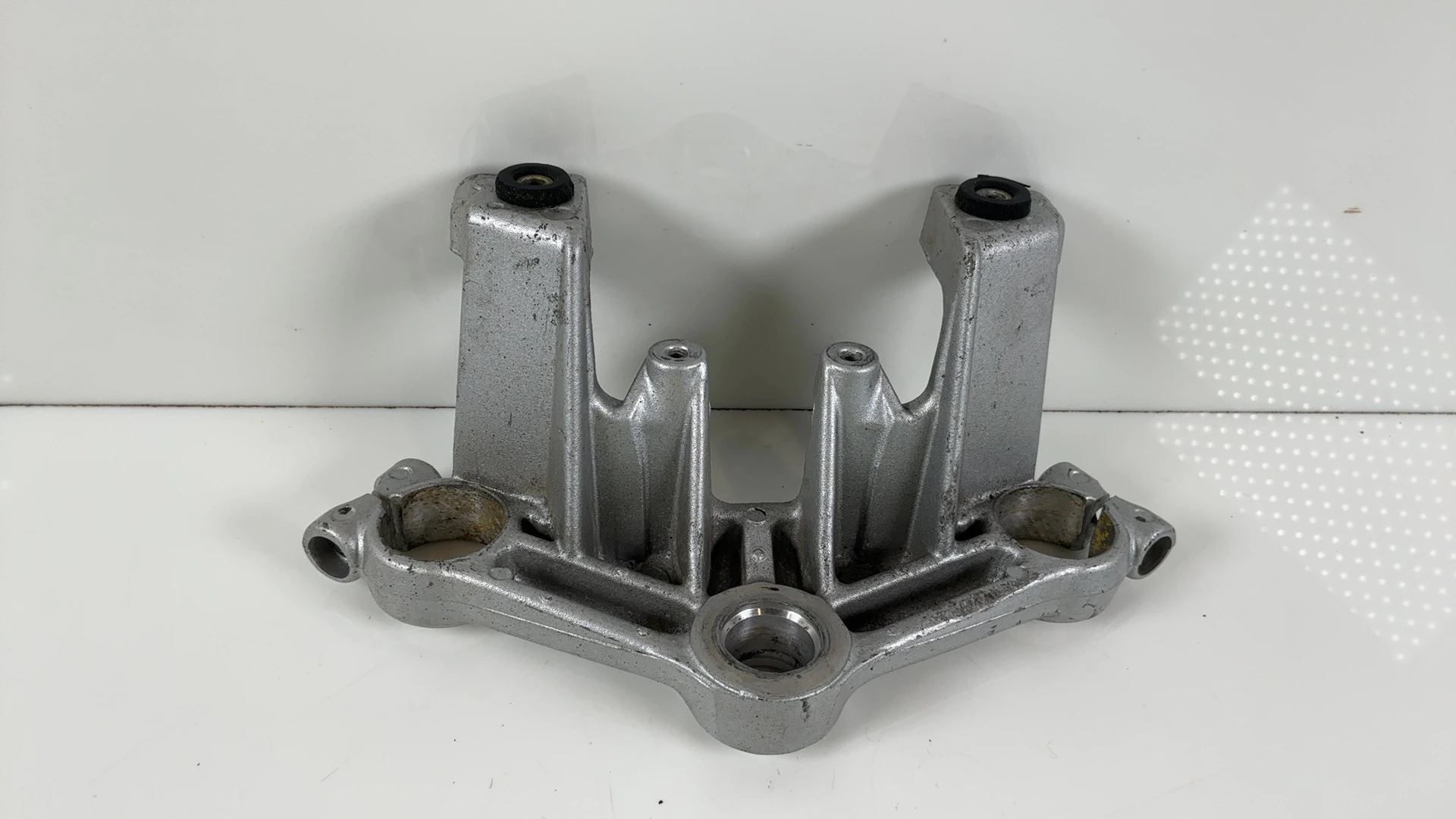 Yamaha TZR 125 2RH 125cc Upper Fork Bridge Yoke 1987-1992 OEM 2RH-23435-00 - Image 2
