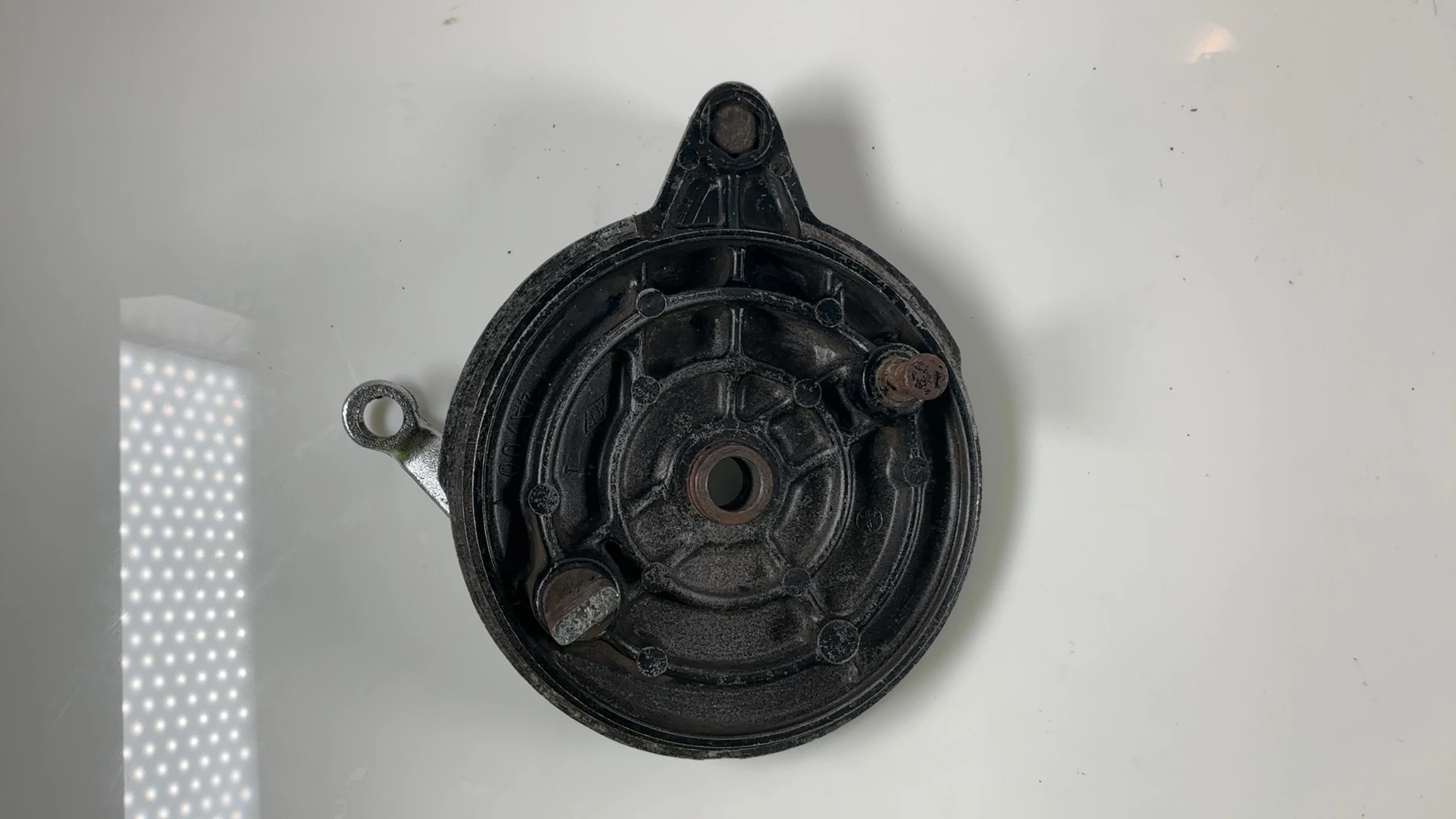 Yamaha YBR125 YBR 125 CC Rear Brake Drum Shoe Plate 2005-13 OEM 5VL-F5321-01-33 - Image 2