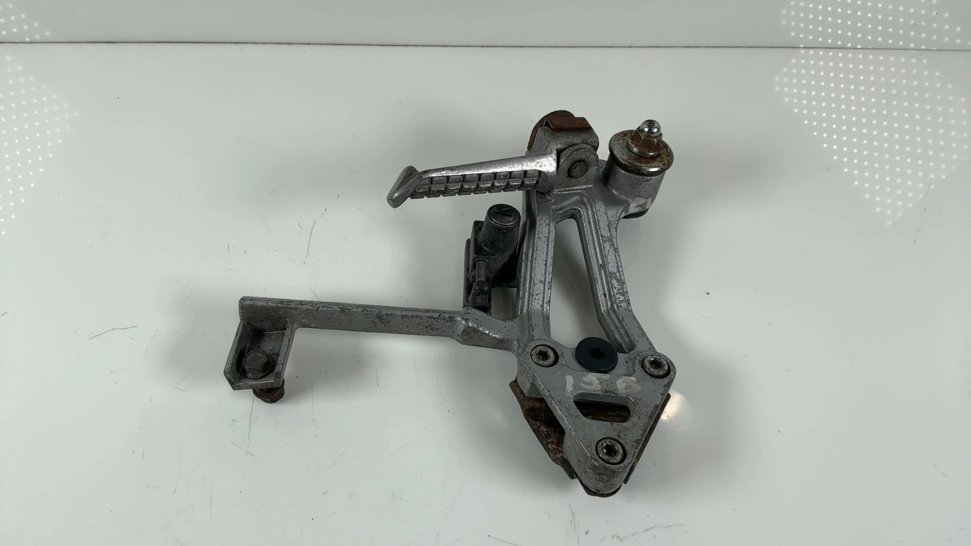 Kawasaki GPX600R ZX600C 600 Left Passenger Footrest Bracket 1988-1997 35011-1342 - Image 1