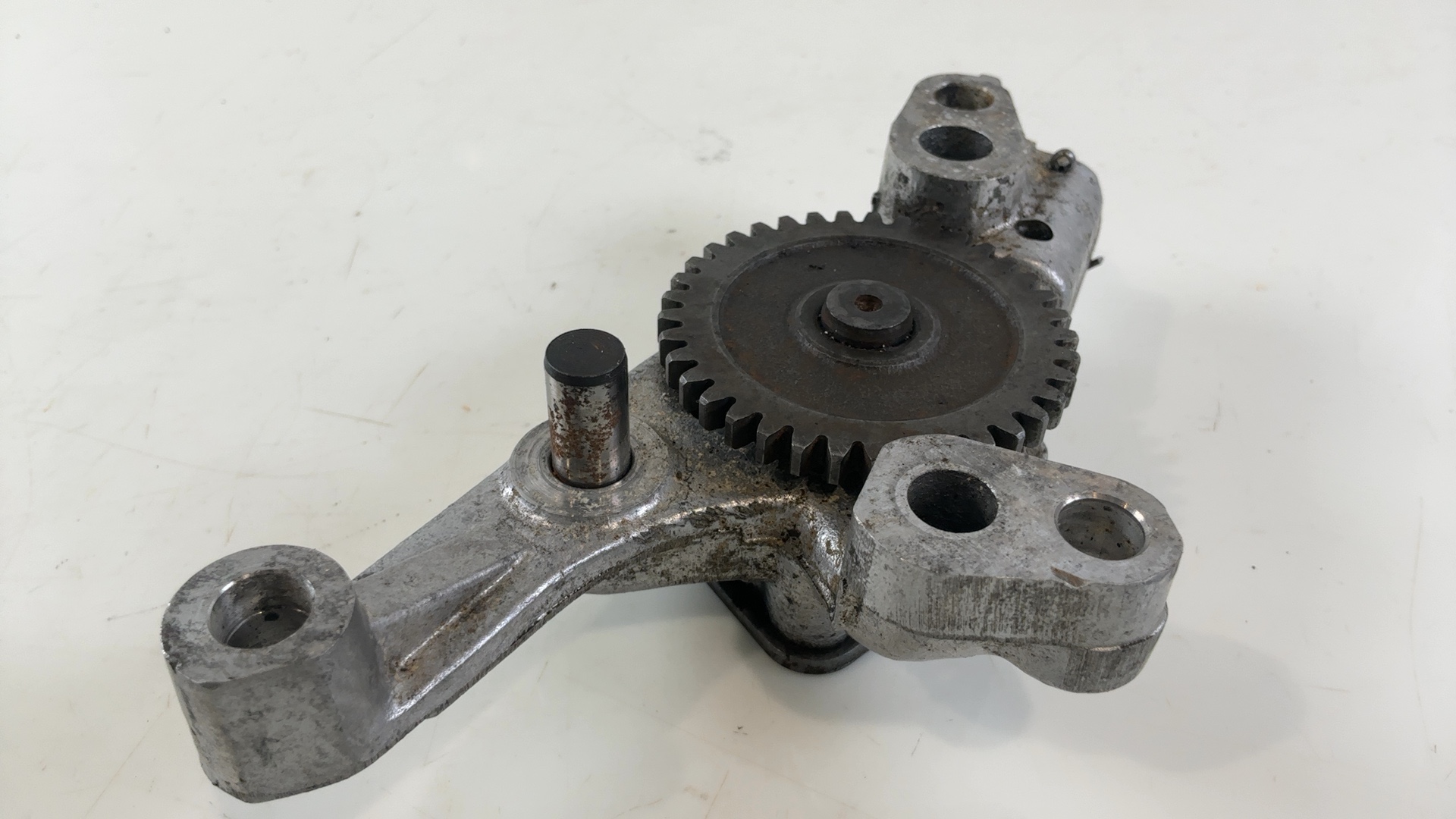 YAMAHA XS360 XS400 360CC Engine Motor Oil Pump 1976-1983 OEM 1L9-13300-00-00 - Image 9