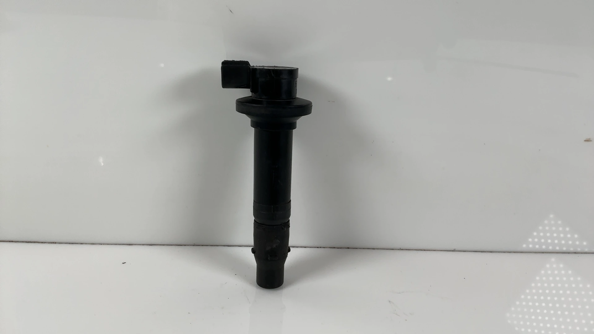 Yamaha YZF R6 600 Ignition Coil 1999-2002 OEM 5EB-82310-00-00 - Image 1