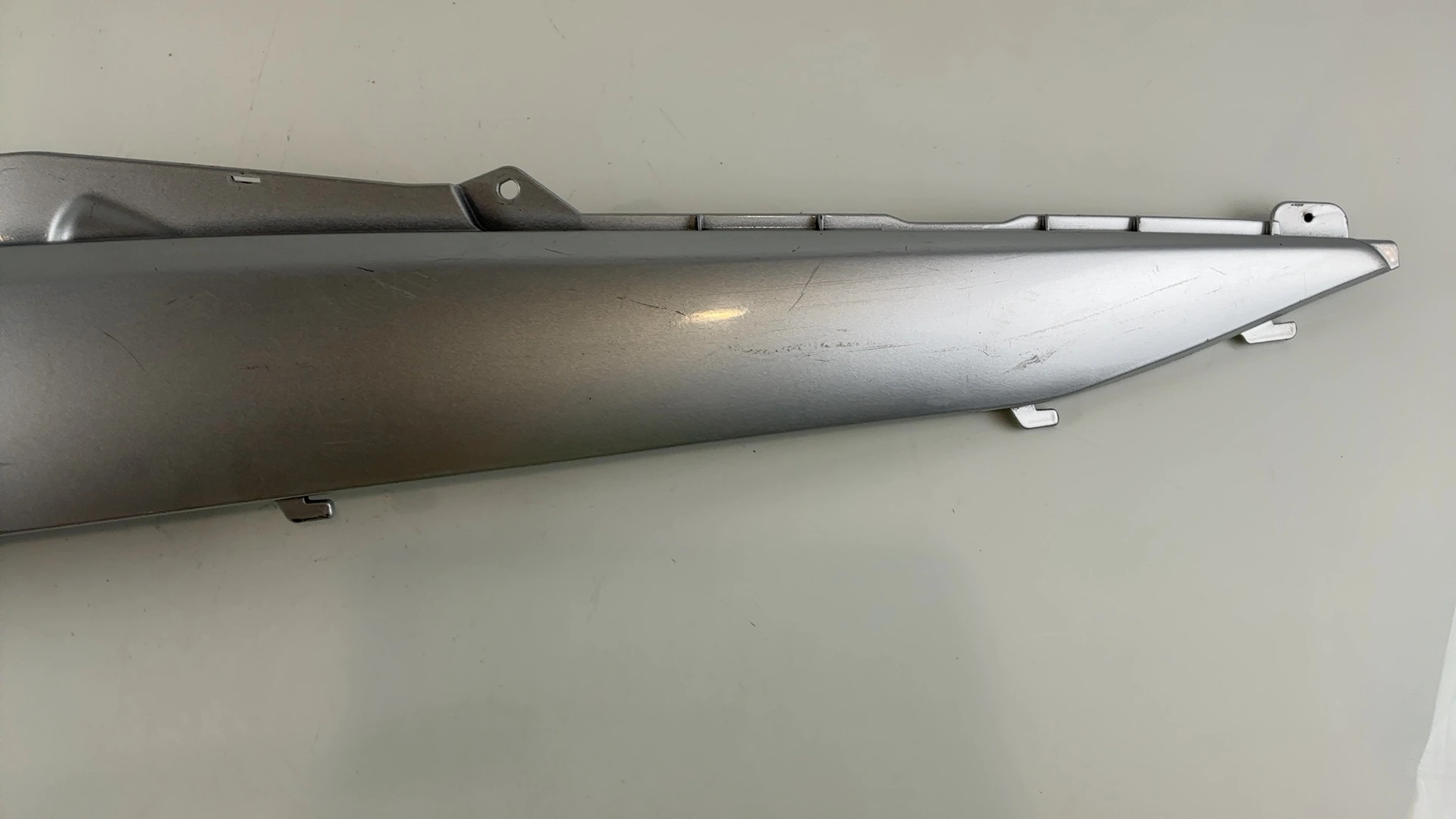 Suzuki Burgman AN400 400cc Rear Right Tail Fairing Cover 2003-06 OEM 47111-14G00 - Image 5