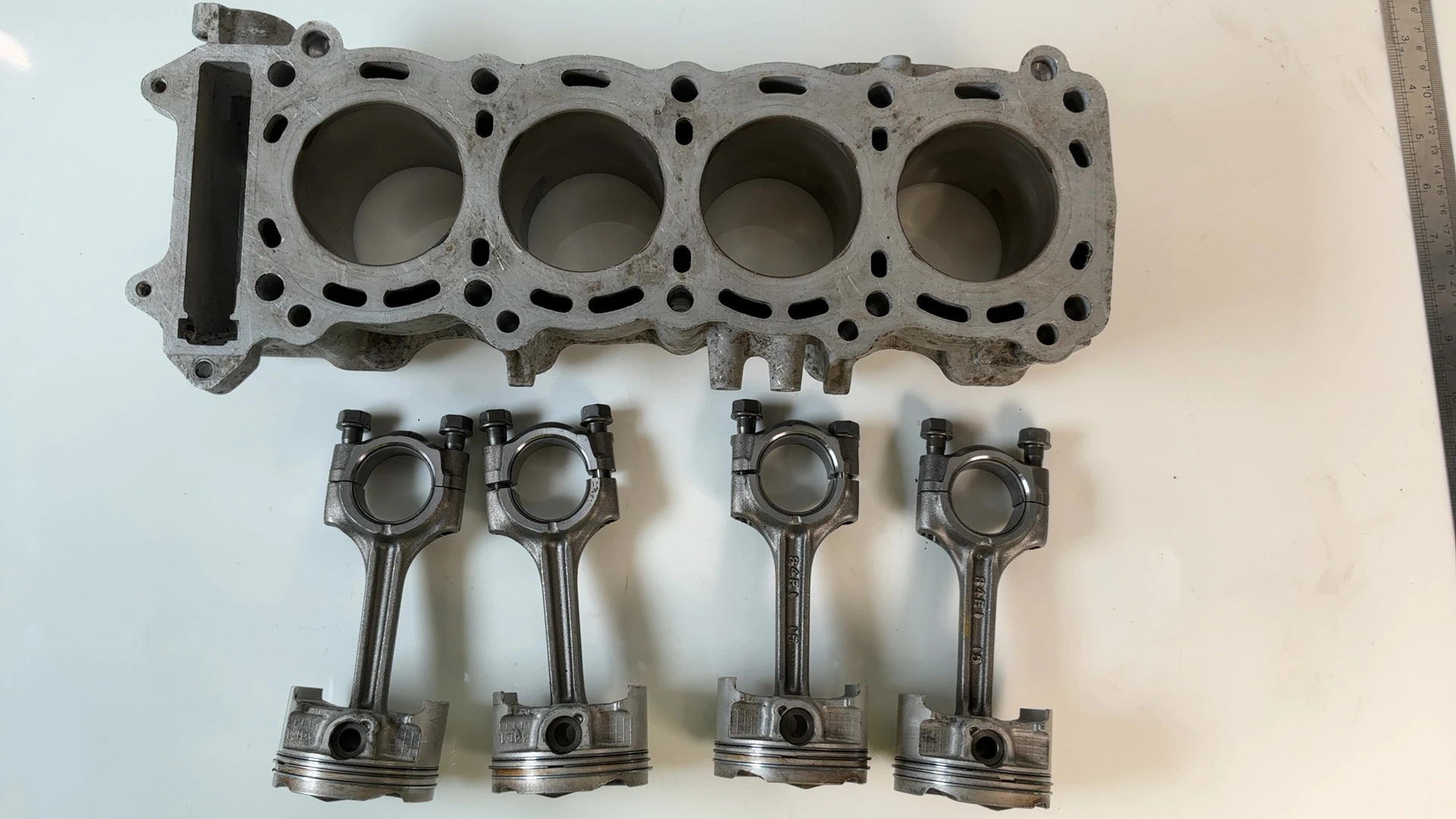Suzuki GSX-R 600 GSXR600 Engine Cylinder Jug Barrels Pistons 1997-00 11211-34E00 - Image 2