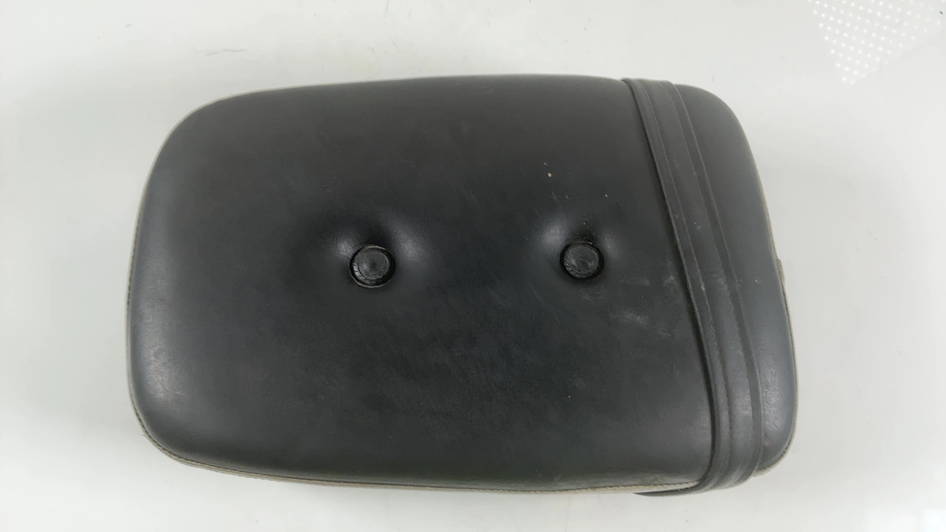 Kawasaki Vulcan Custom VN125 125cc Rear Passenger Seat 2005-06 OEM 53001-1979-MA