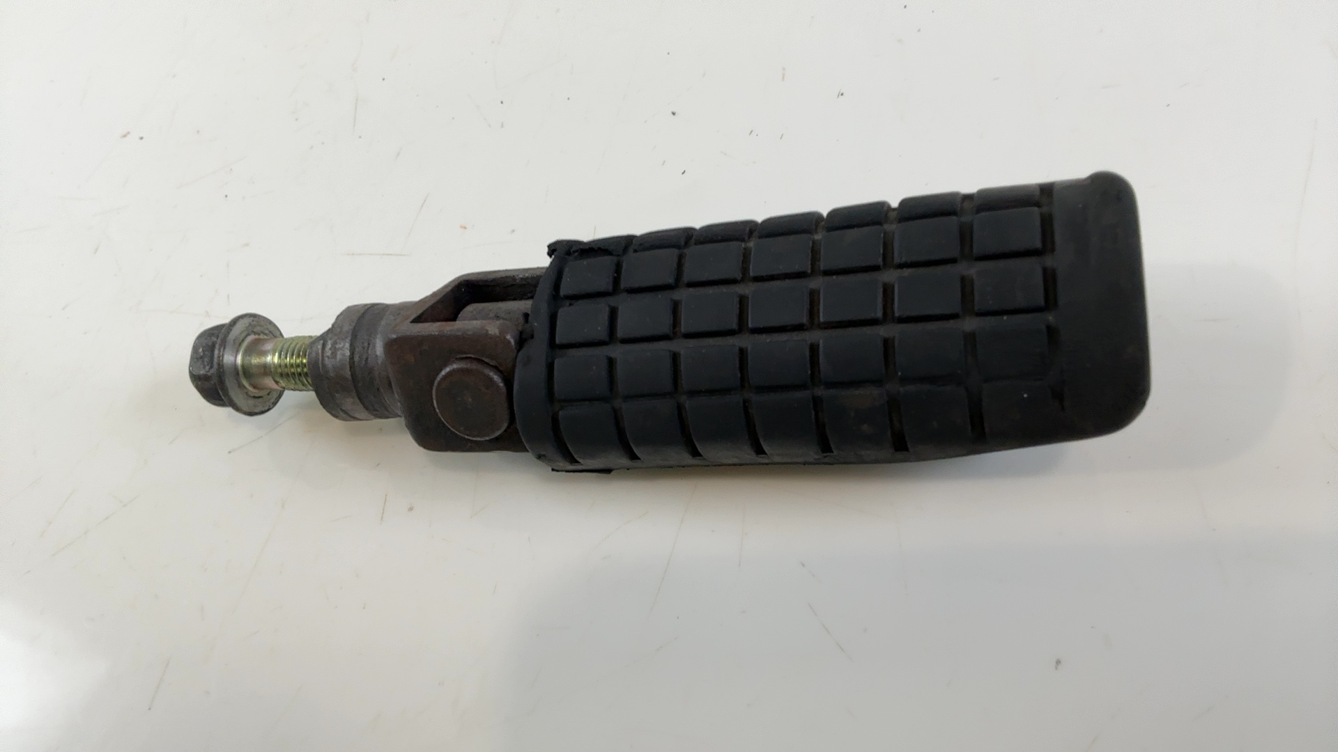 Honda VT250F MC08 250cc Left Front Foot Rest Peg 1982-1985 OEM 50643-KE8-000 - Image 6