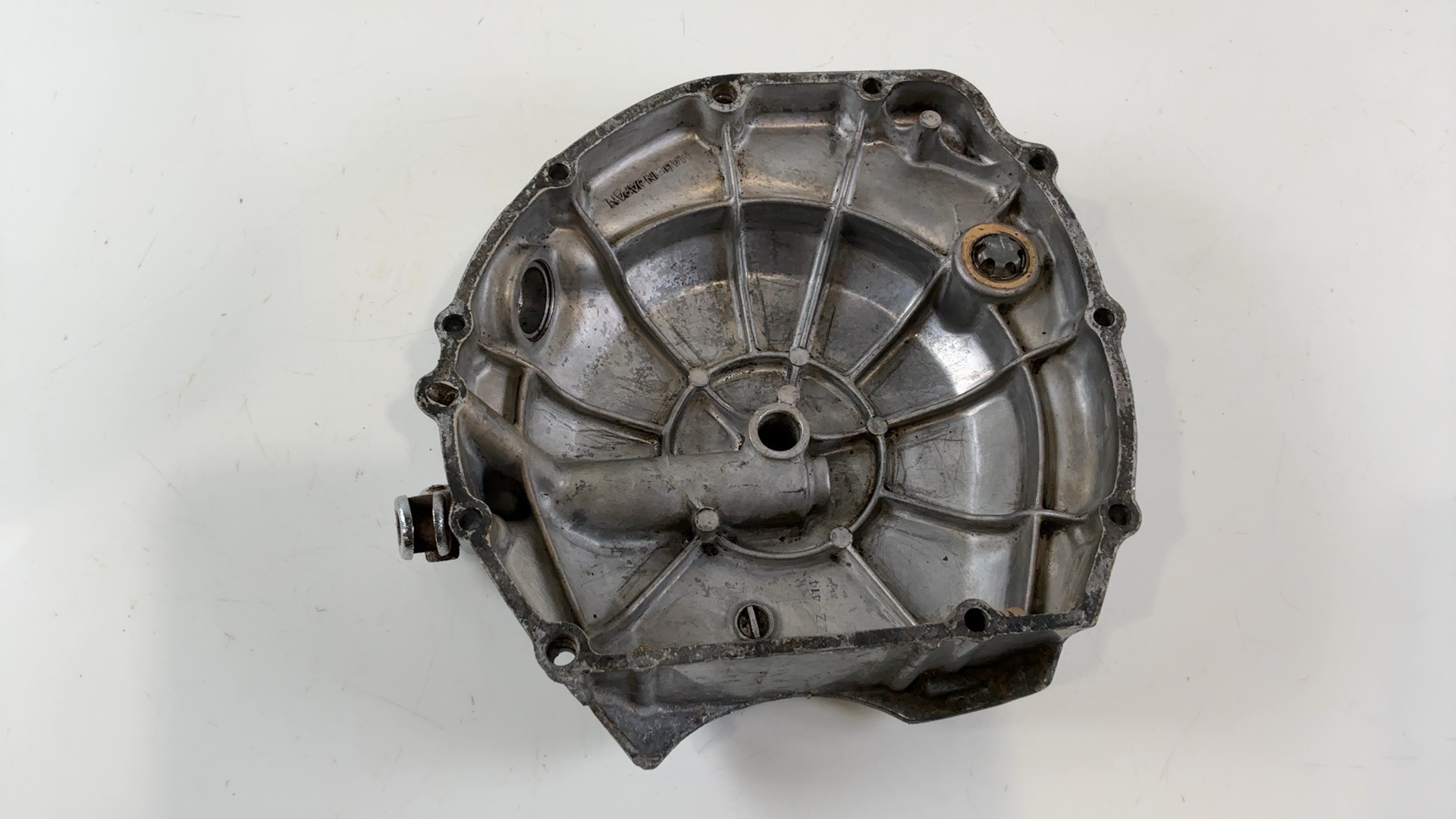 Suzuki GS650G GS650 650cc Clutch Cover 1981-1983 OEM 11340-34202 - Image 4