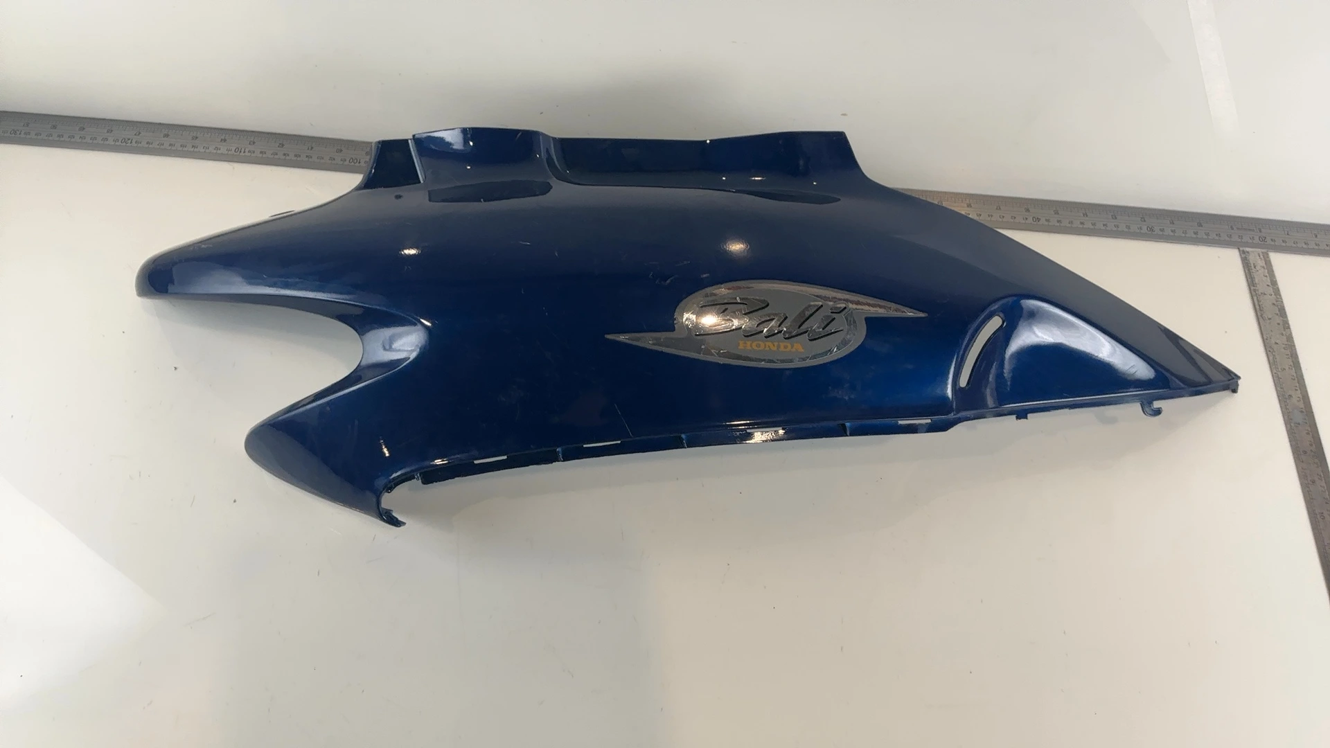 Honda Bali SJ50 50 Rear Right Side Fairing 1993-2001 OEM 83500-GAV-W000 - Image 3